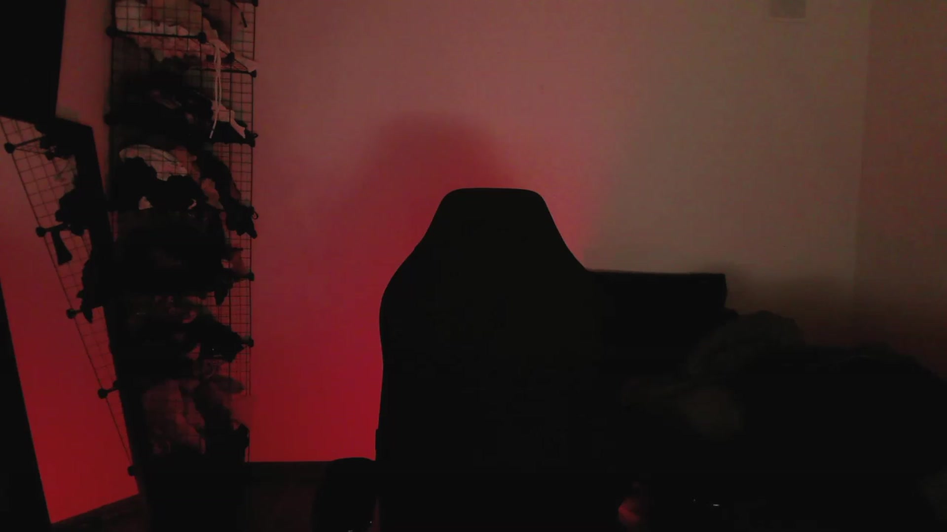 Gallery image thumbnail from RoomToAvoid's myfreecams stream on, 05/03/2023, 23:06 image 18 of 20