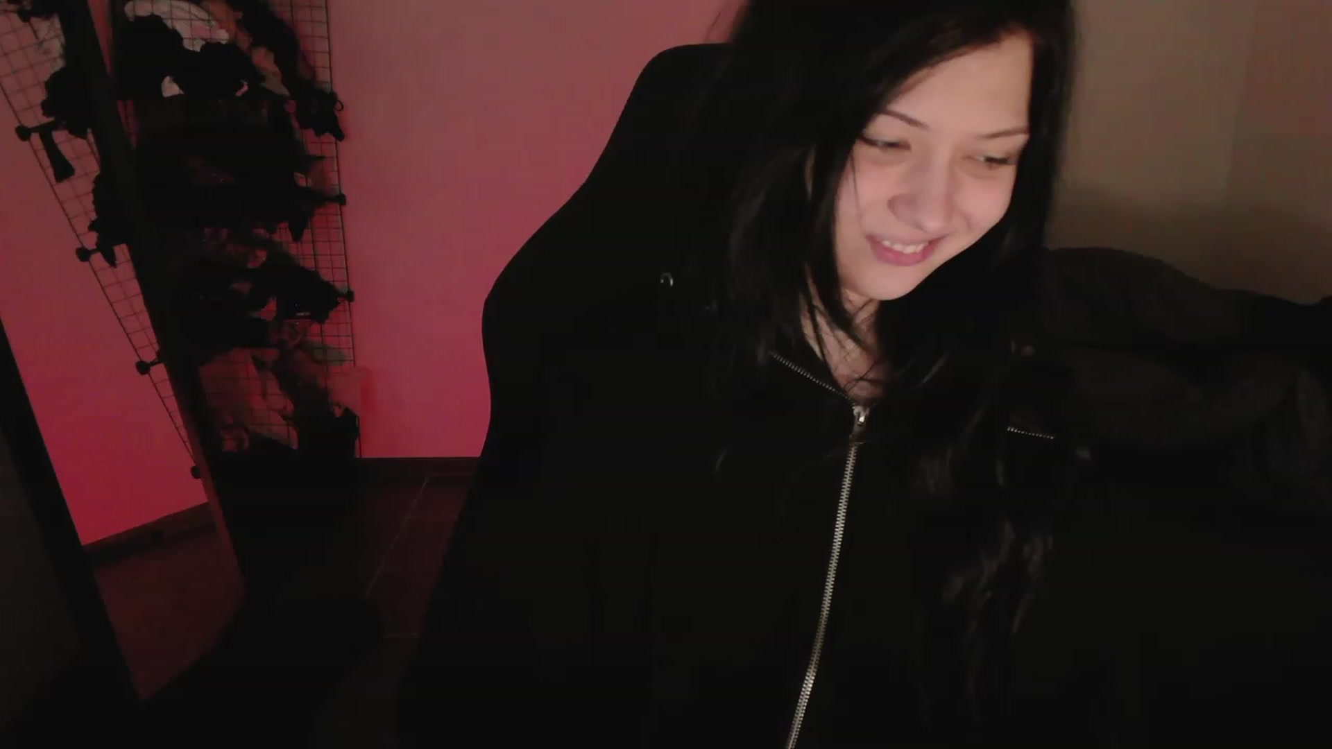Gallery image thumbnail from RoomToAvoid's myfreecams stream on, 05/03/2023, 23:06 image 16 of 20