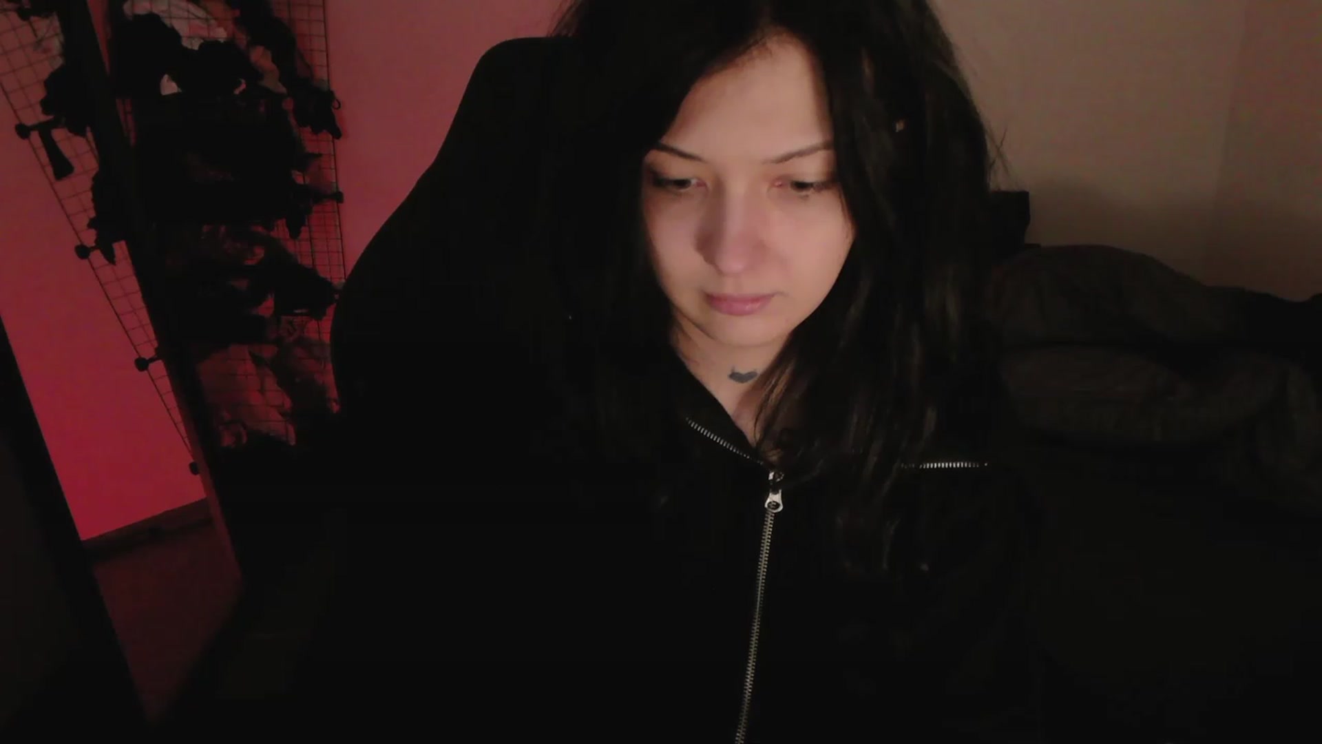 Gallery image thumbnail from RoomToAvoid's myfreecams stream on, 05/03/2023, 23:06 image 15 of 20