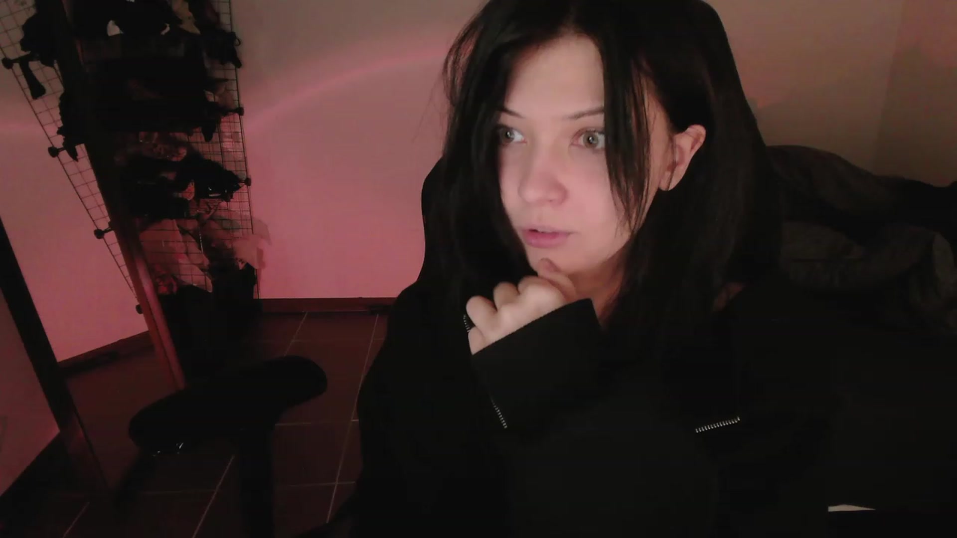 Gallery image thumbnail from RoomToAvoid's myfreecams stream on, 05/03/2023, 23:06 image 6 of 20
