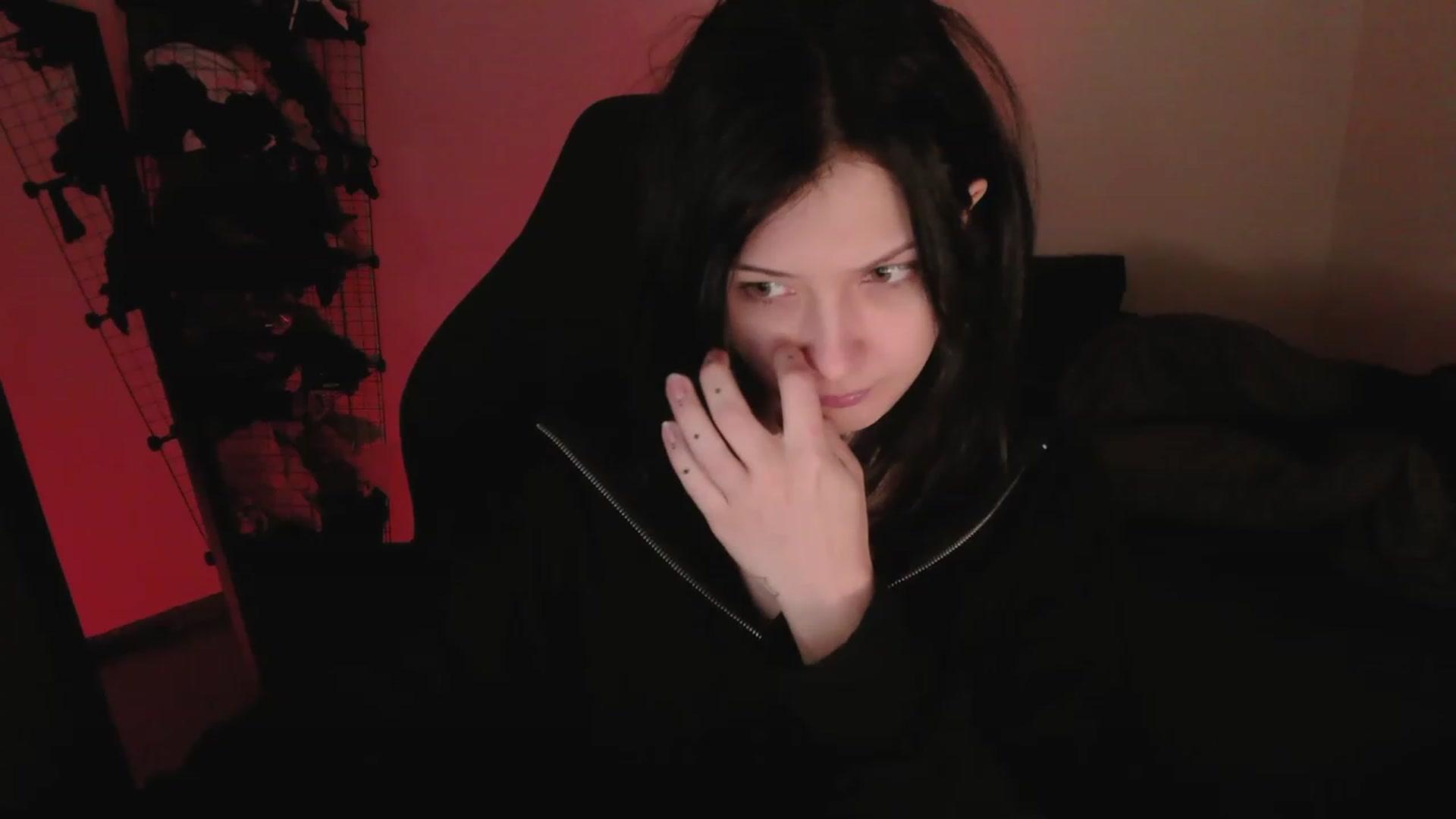 Gallery image thumbnail from RoomToAvoid's myfreecams stream on, 05/03/2023, 23:06 image 10 of 20