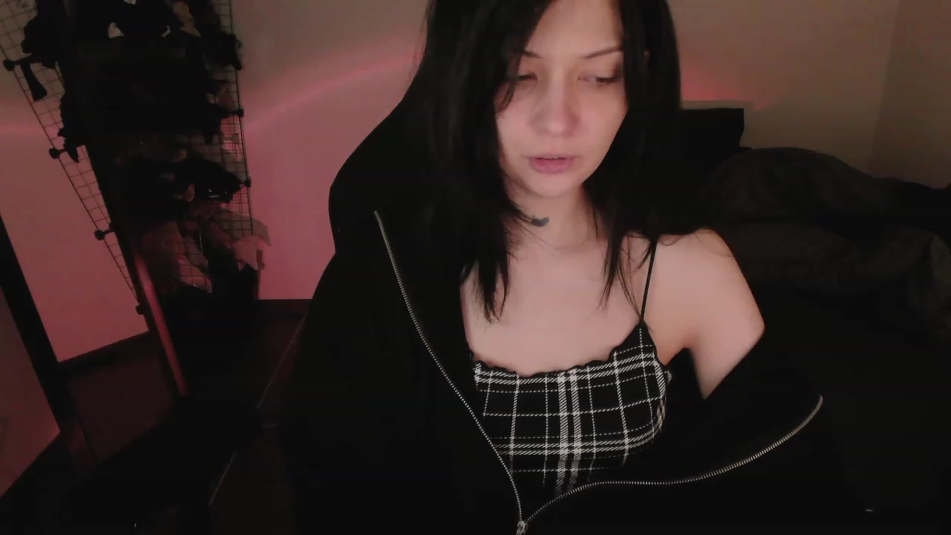 Gallery image thumbnail from RoomToAvoid's myfreecams stream on, 05/03/2023, 23:06 image 7 of 20