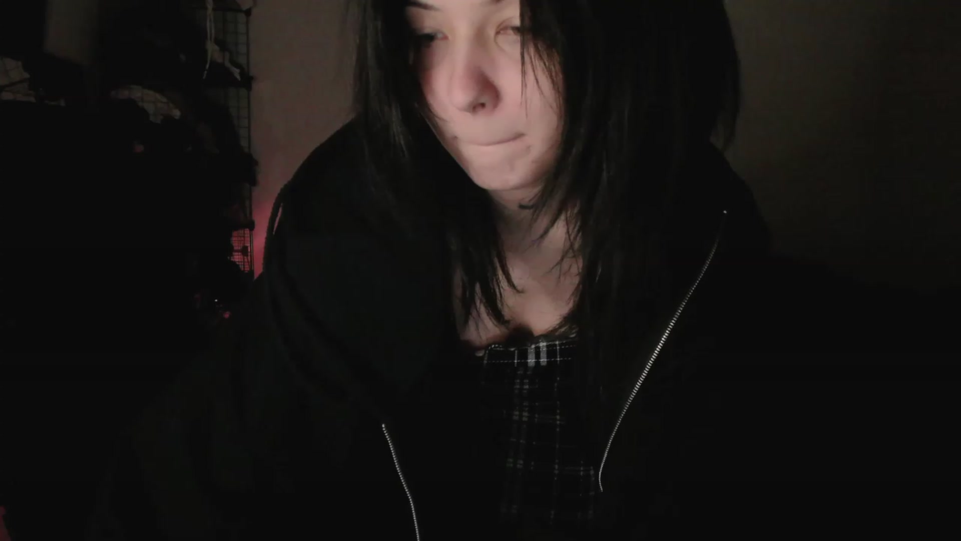 Gallery image thumbnail from RoomToAvoid's myfreecams stream on, 05/03/2023, 23:06 image 1 of 20