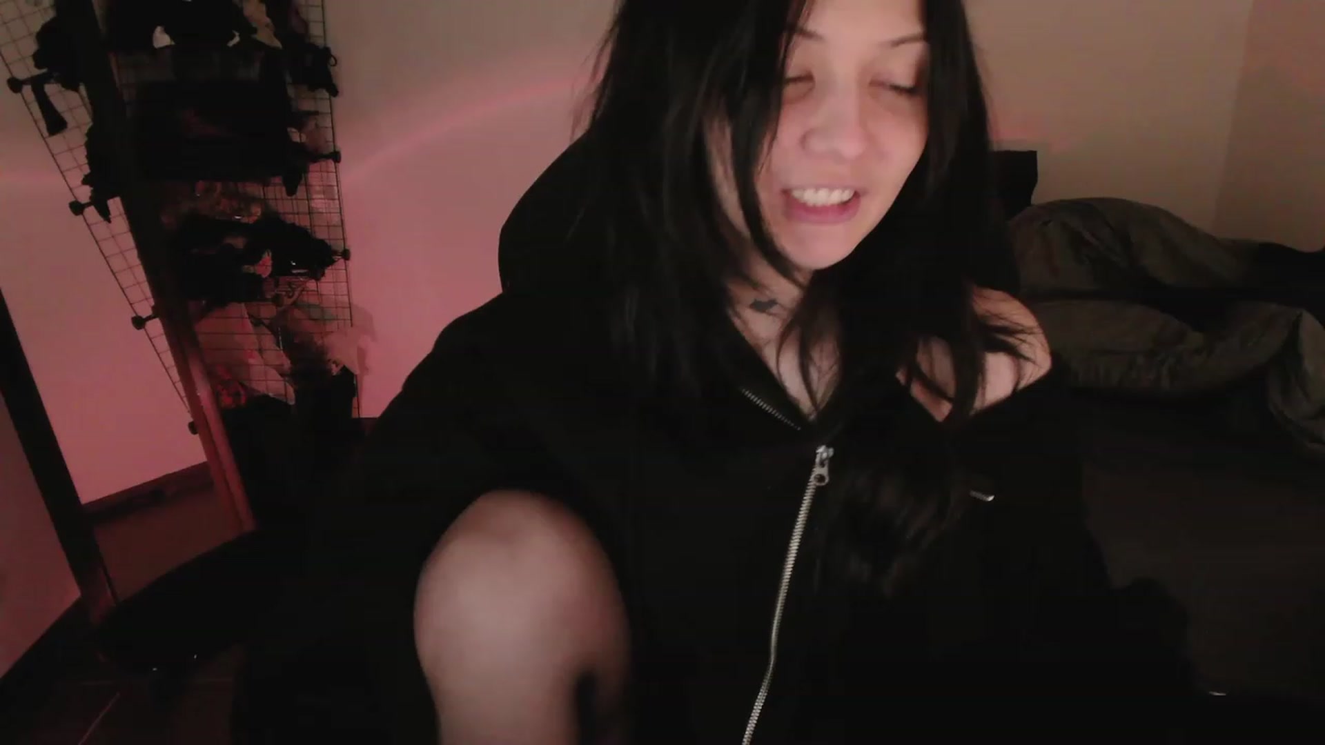 Gallery image thumbnail from RoomToAvoid's myfreecams stream on, 05/03/2023, 23:06 image 5 of 20
