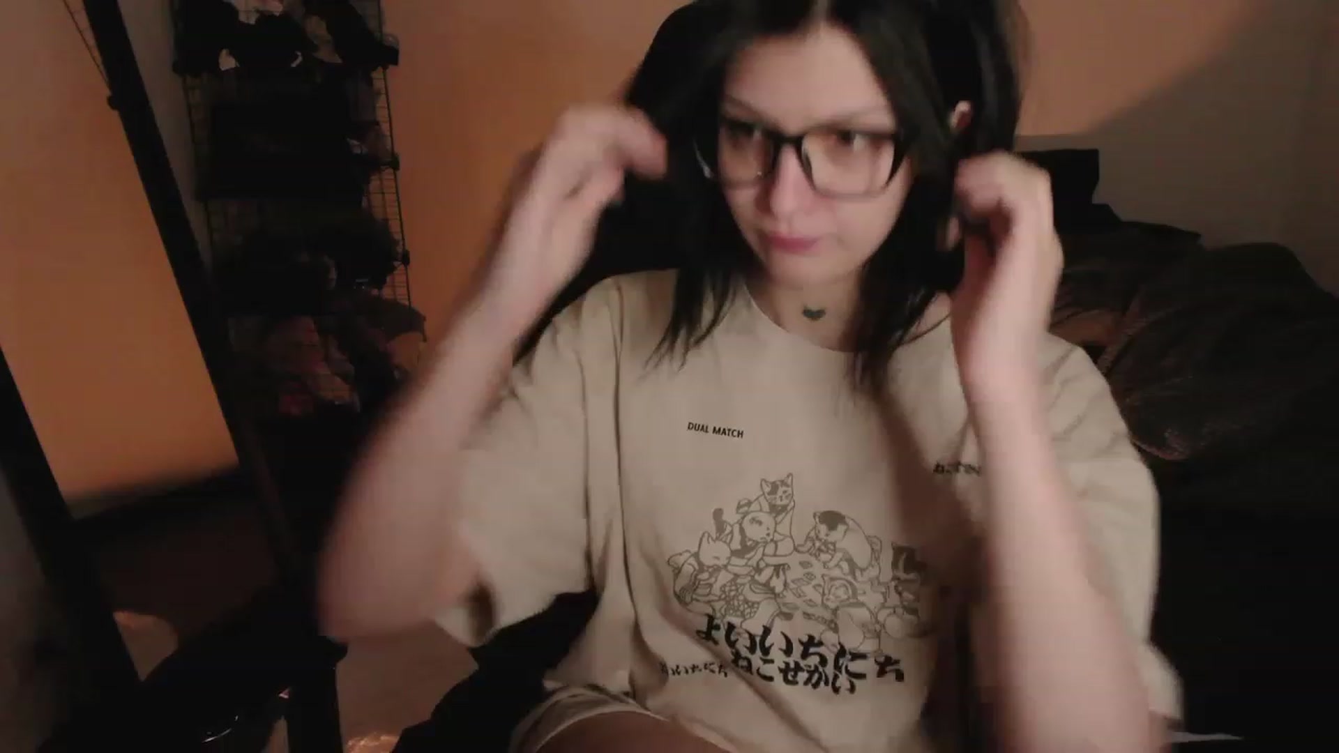 Gallery image thumbnail from RoomToAvoid's myfreecams stream on, 05/05/2023, 24:04 image 1 of 20