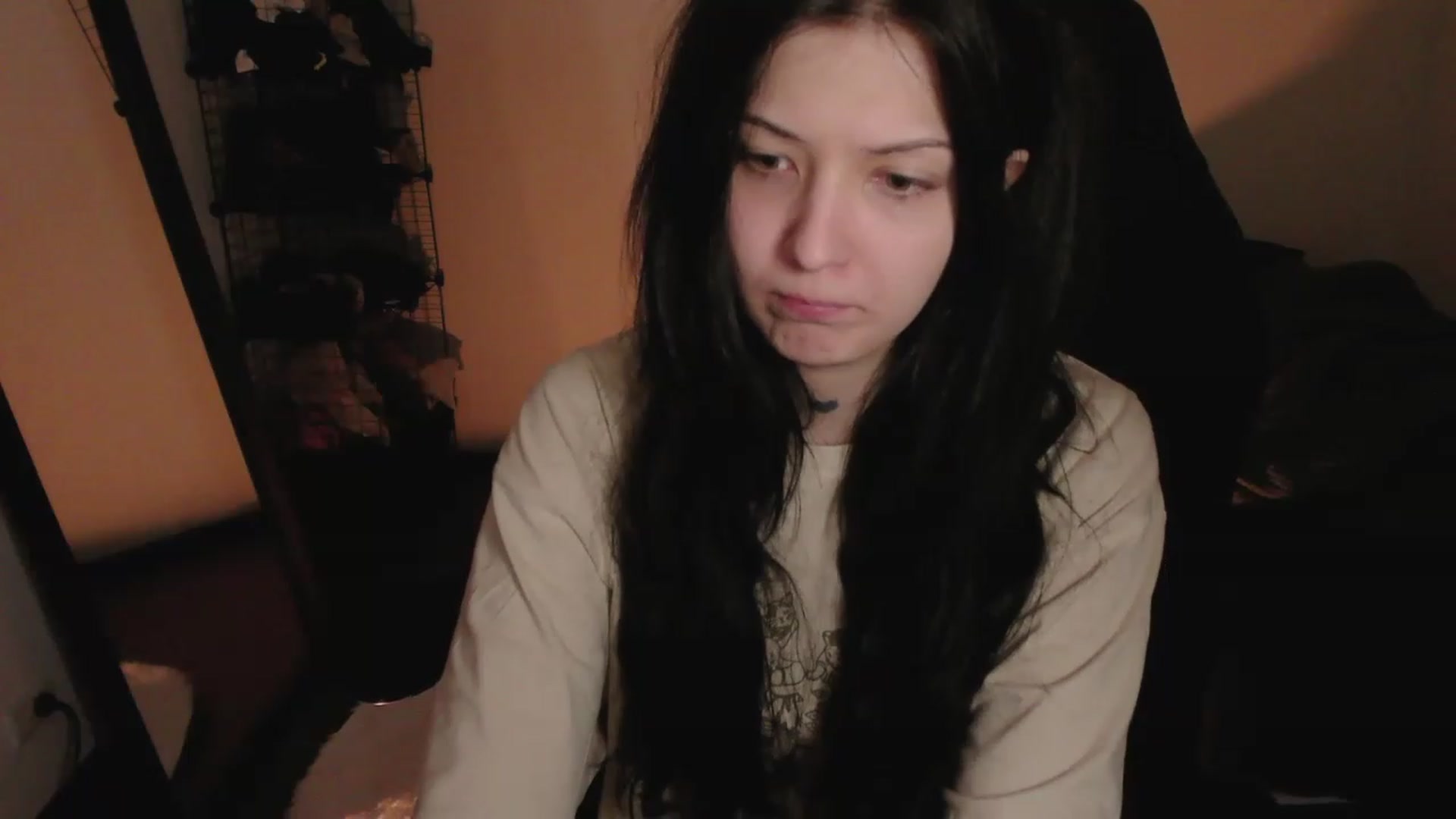 Gallery image thumbnail from RoomToAvoid's myfreecams stream on, 05/05/2023, 24:04 image 17 of 20