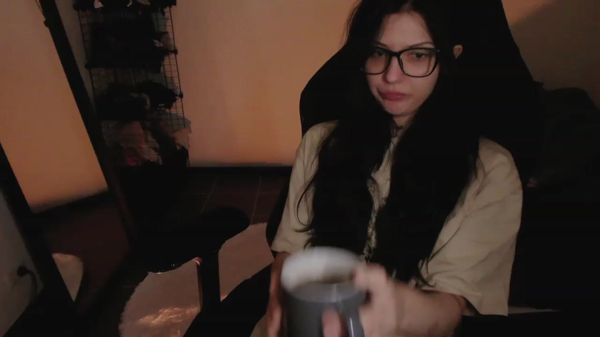Gallery image thumbnail from RoomToAvoid's myfreecams stream on, 05/05/2023, 24:04 image 20 of 20