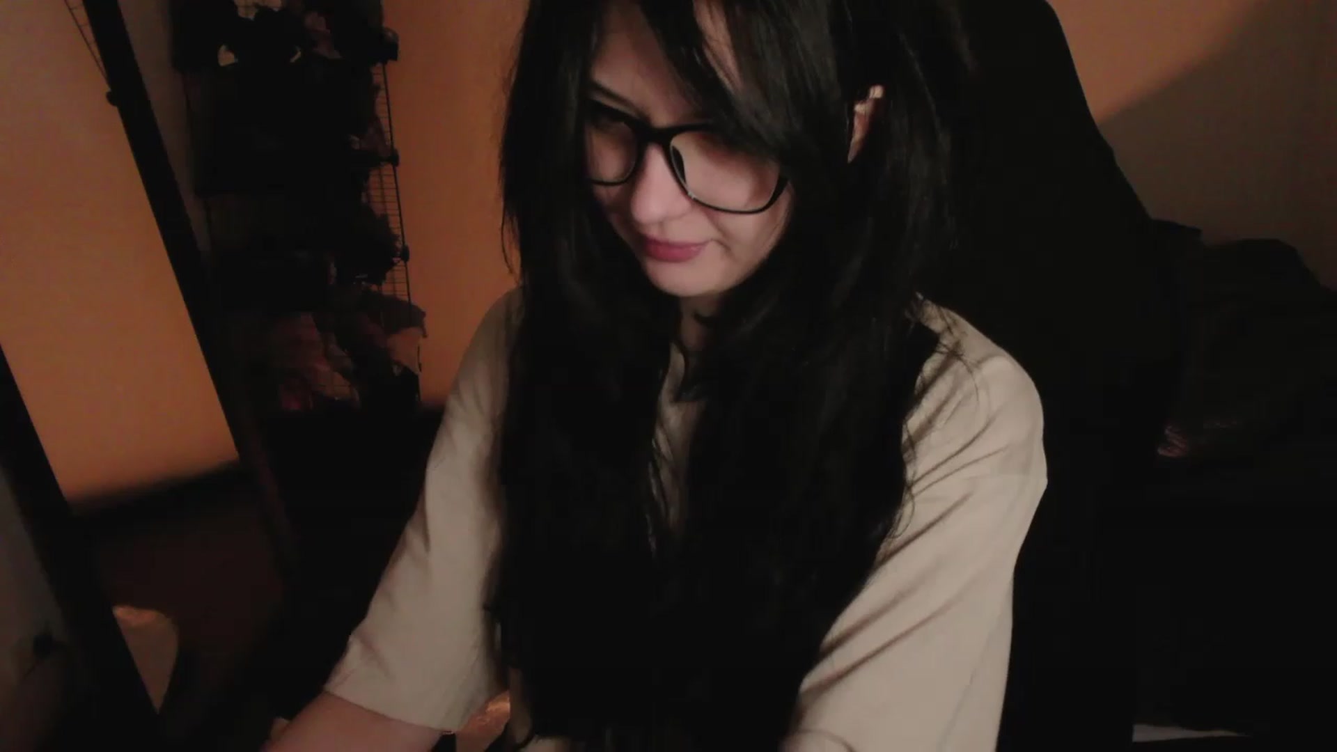Gallery image thumbnail from RoomToAvoid's myfreecams stream on, 05/05/2023, 24:04 image 11 of 20