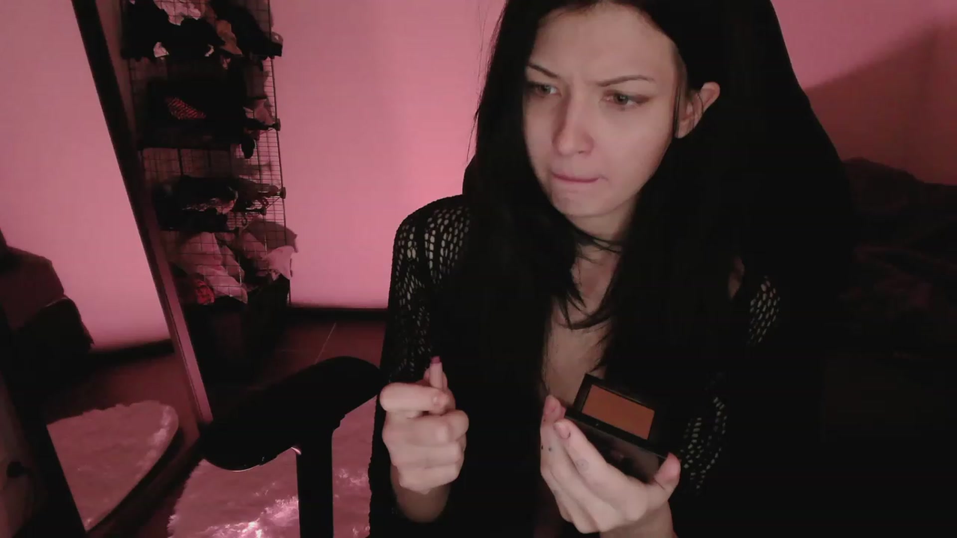 Gallery image thumbnail from RoomToAvoid's myfreecams stream on, 05/06/2023, 04:10 image 1 of 20