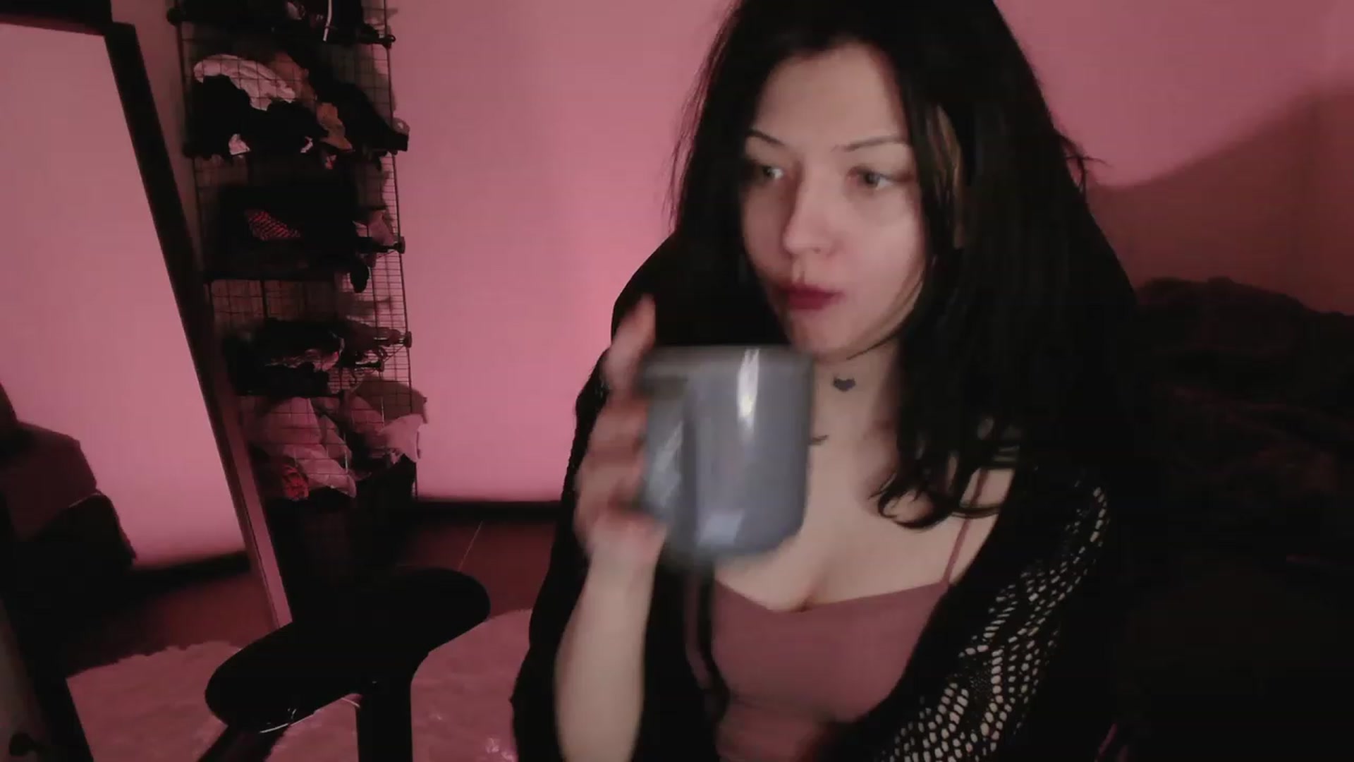 Gallery image thumbnail from RoomToAvoid's myfreecams stream on, 05/06/2023, 04:10 image 11 of 20