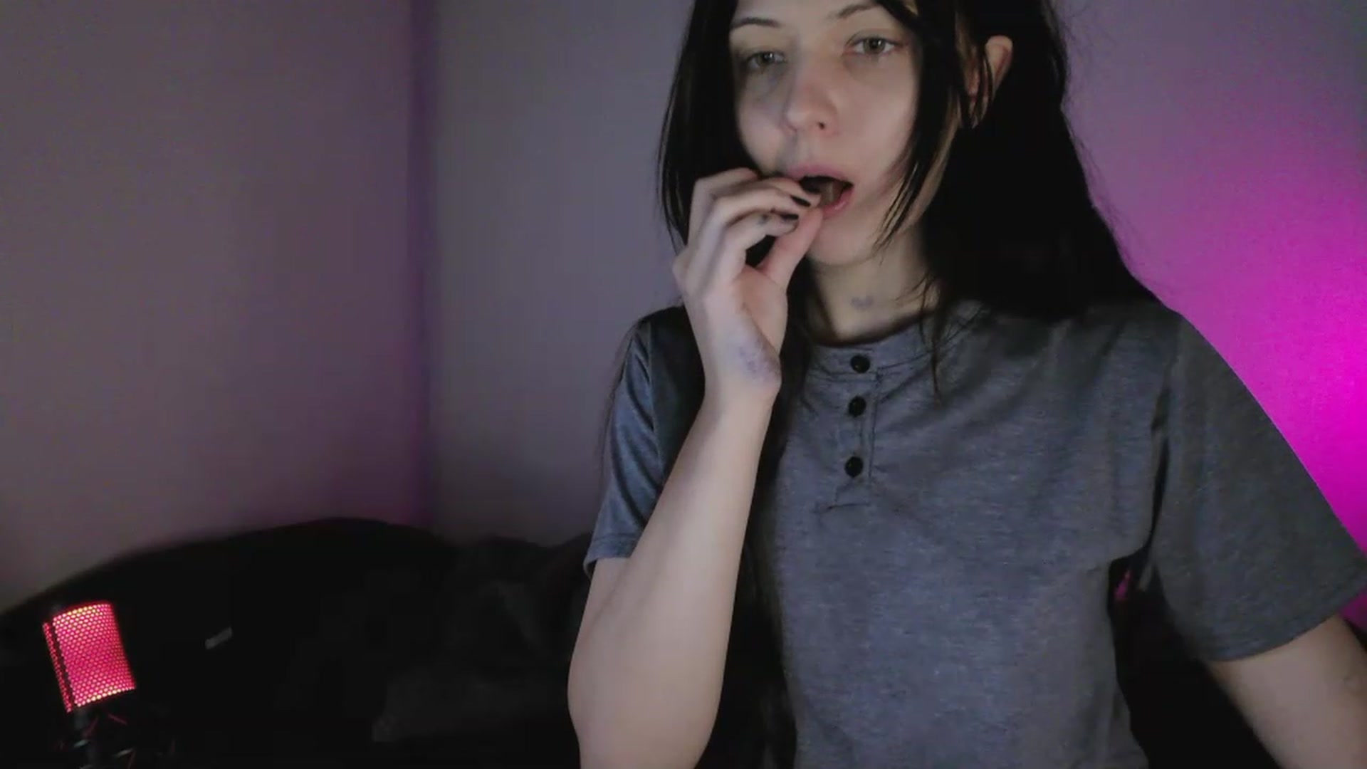 Gallery image thumbnail from RoomToAvoid's myfreecams stream on, 05/12/2023, 02:28 image 13 of 20
