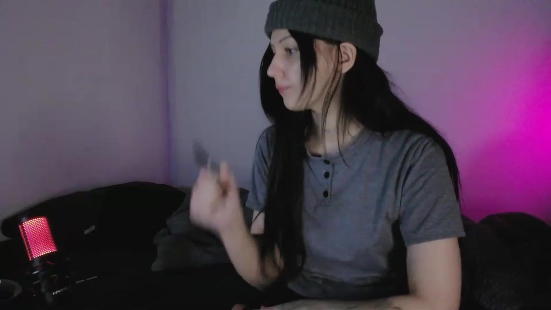 Gallery image thumbnail from RoomToAvoid's myfreecams stream on, 05/12/2023, 02:28 image 2 of 20