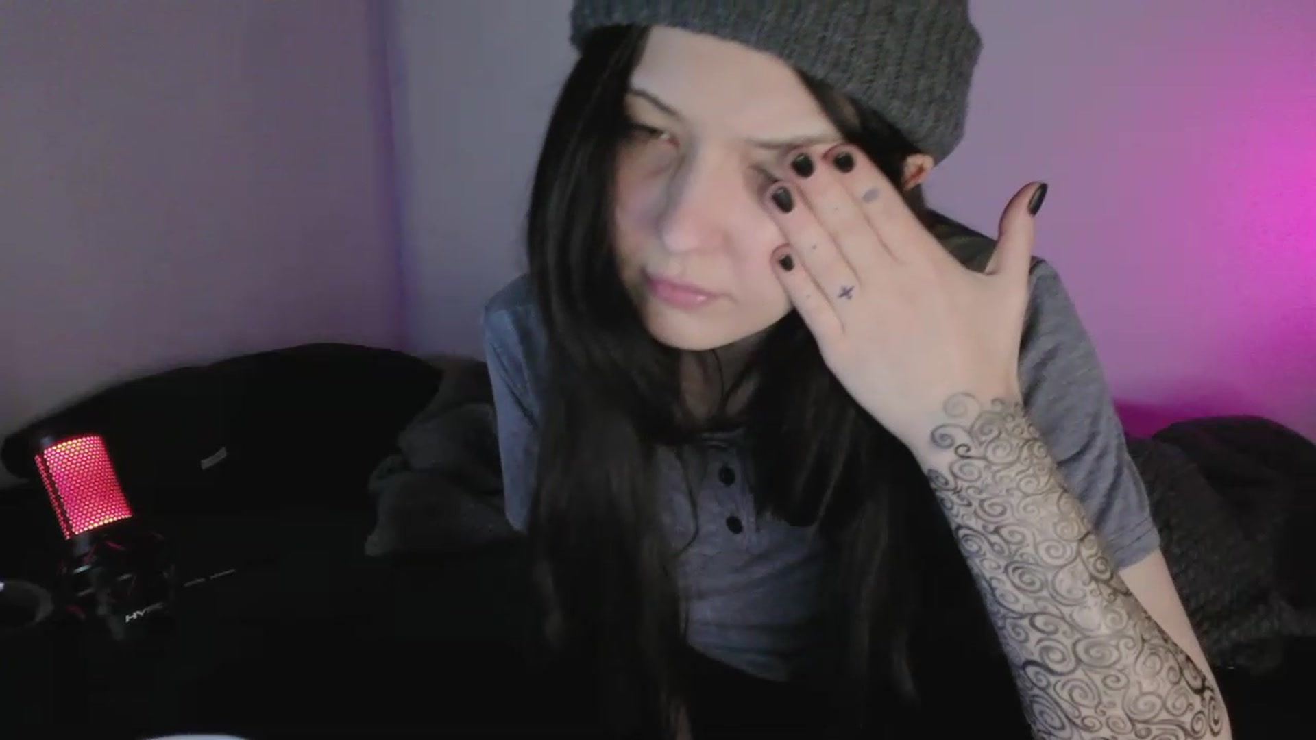Gallery image thumbnail from RoomToAvoid's myfreecams stream on, 05/12/2023, 02:28 image 6 of 20