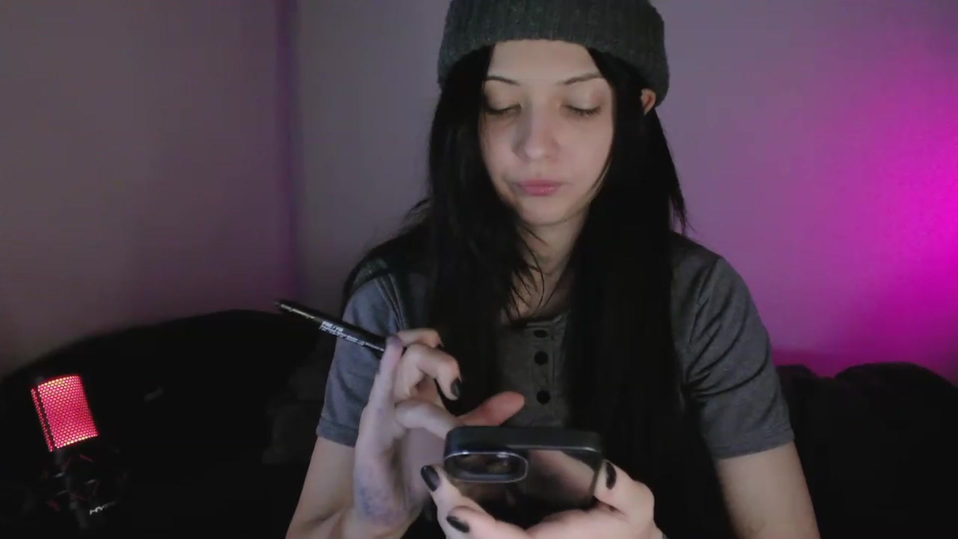 Gallery image thumbnail from RoomToAvoid's myfreecams stream on, 05/12/2023, 02:28 image 10 of 20