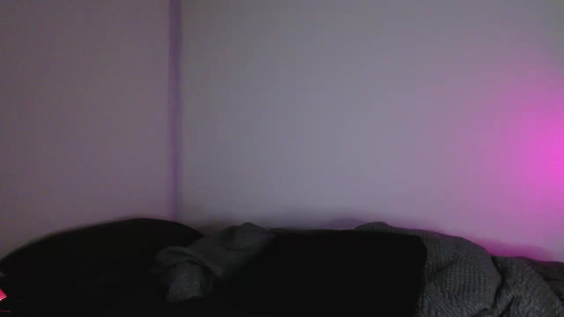 Gallery image thumbnail from RoomToAvoid's myfreecams stream on, 05/12/2023, 03:41 image 14 of 20
