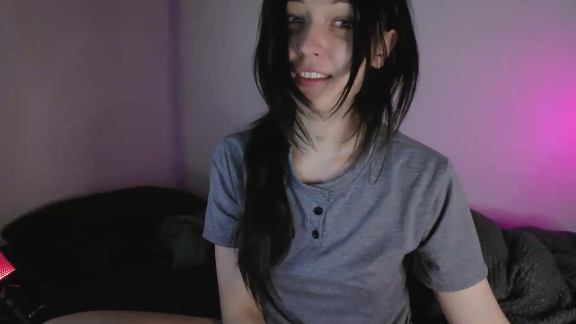 Gallery image thumbnail from RoomToAvoid's myfreecams stream on, 05/12/2023, 03:41 image 10 of 20