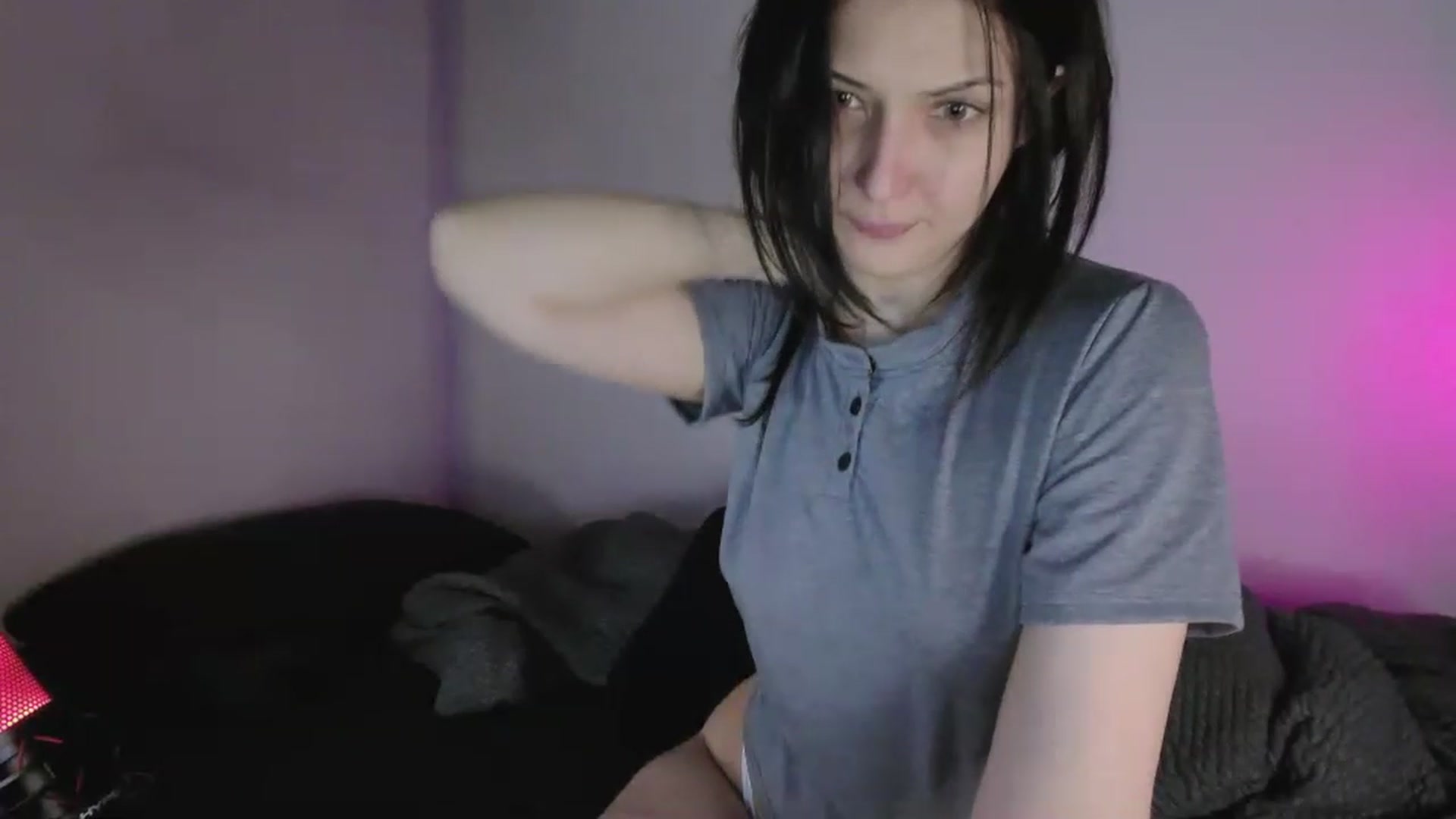Gallery image thumbnail from RoomToAvoid's myfreecams stream on, 05/12/2023, 03:41 image 8 of 20