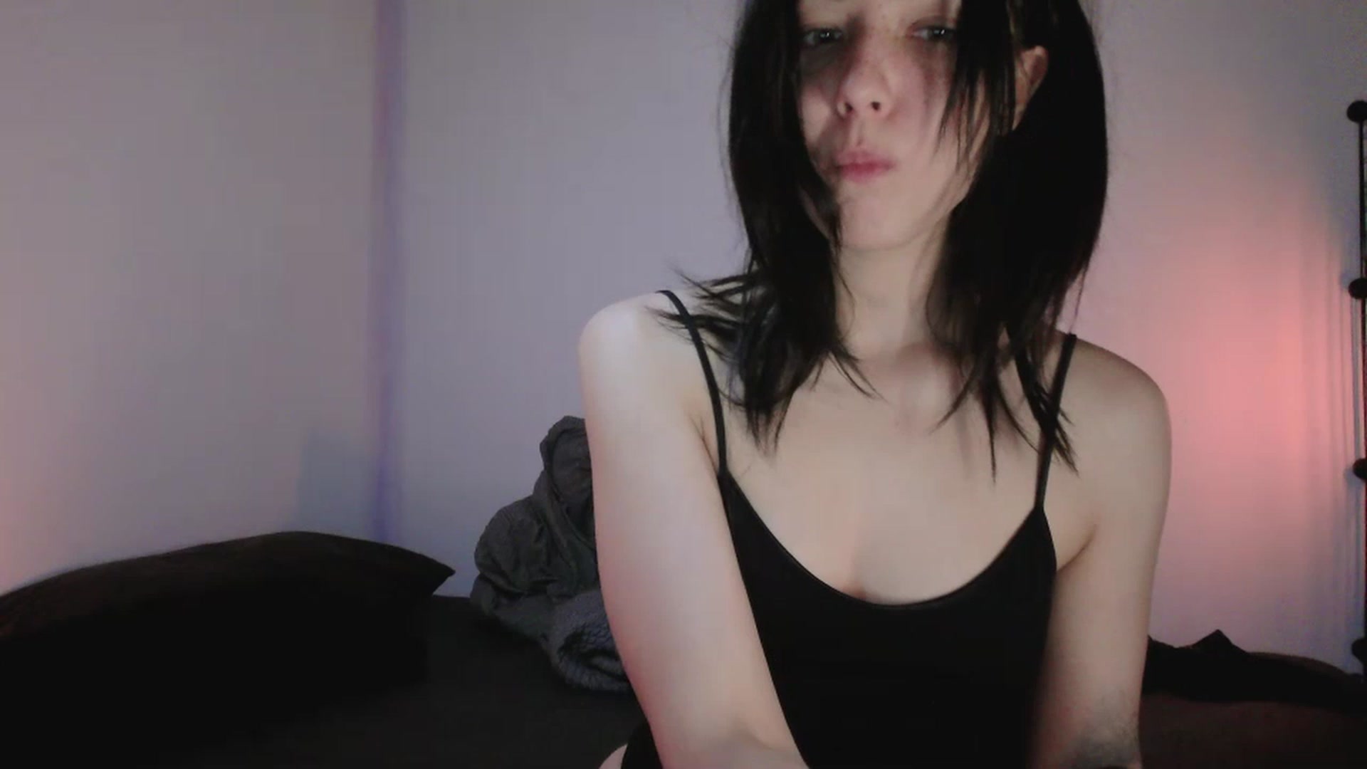 Gallery image thumbnail from RoomToAvoid's myfreecams stream on, 05/14/2023, 04:14 image 5 of 20