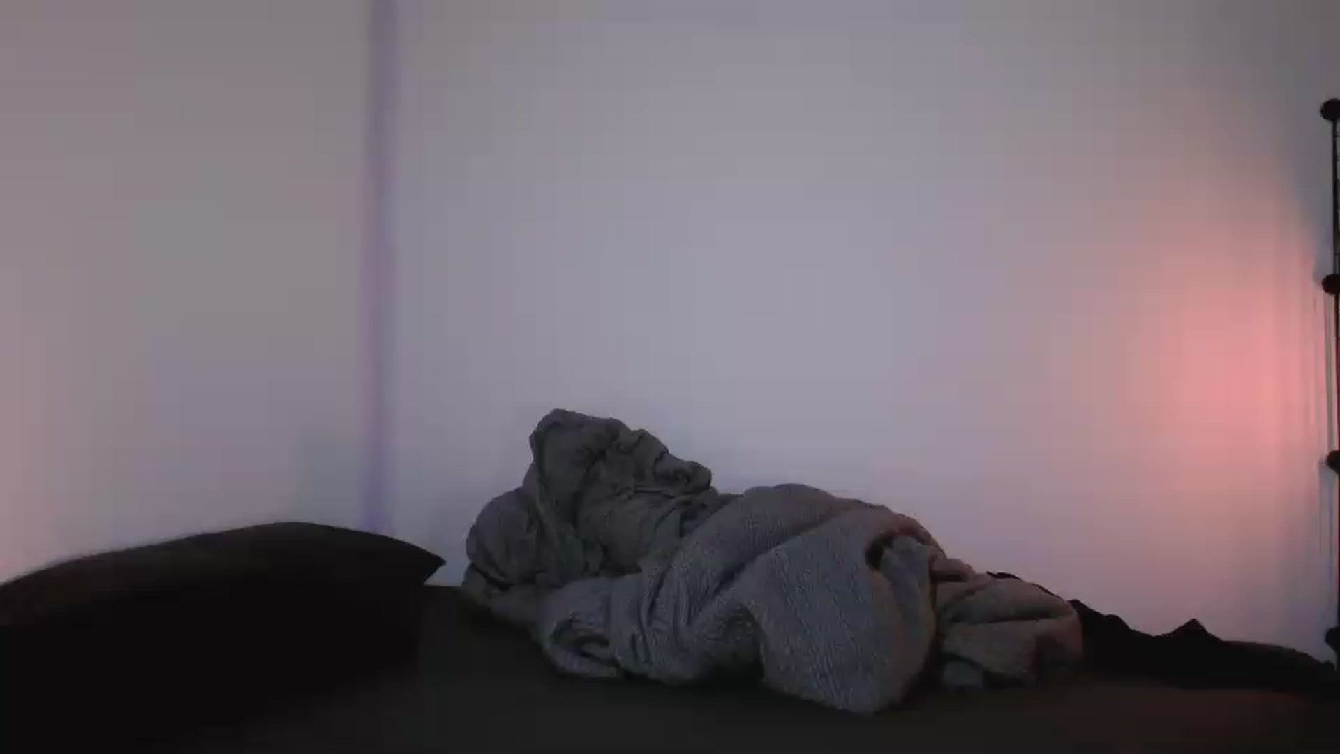 Gallery image thumbnail from RoomToAvoid's myfreecams stream on, 05/14/2023, 04:14 image 6 of 20