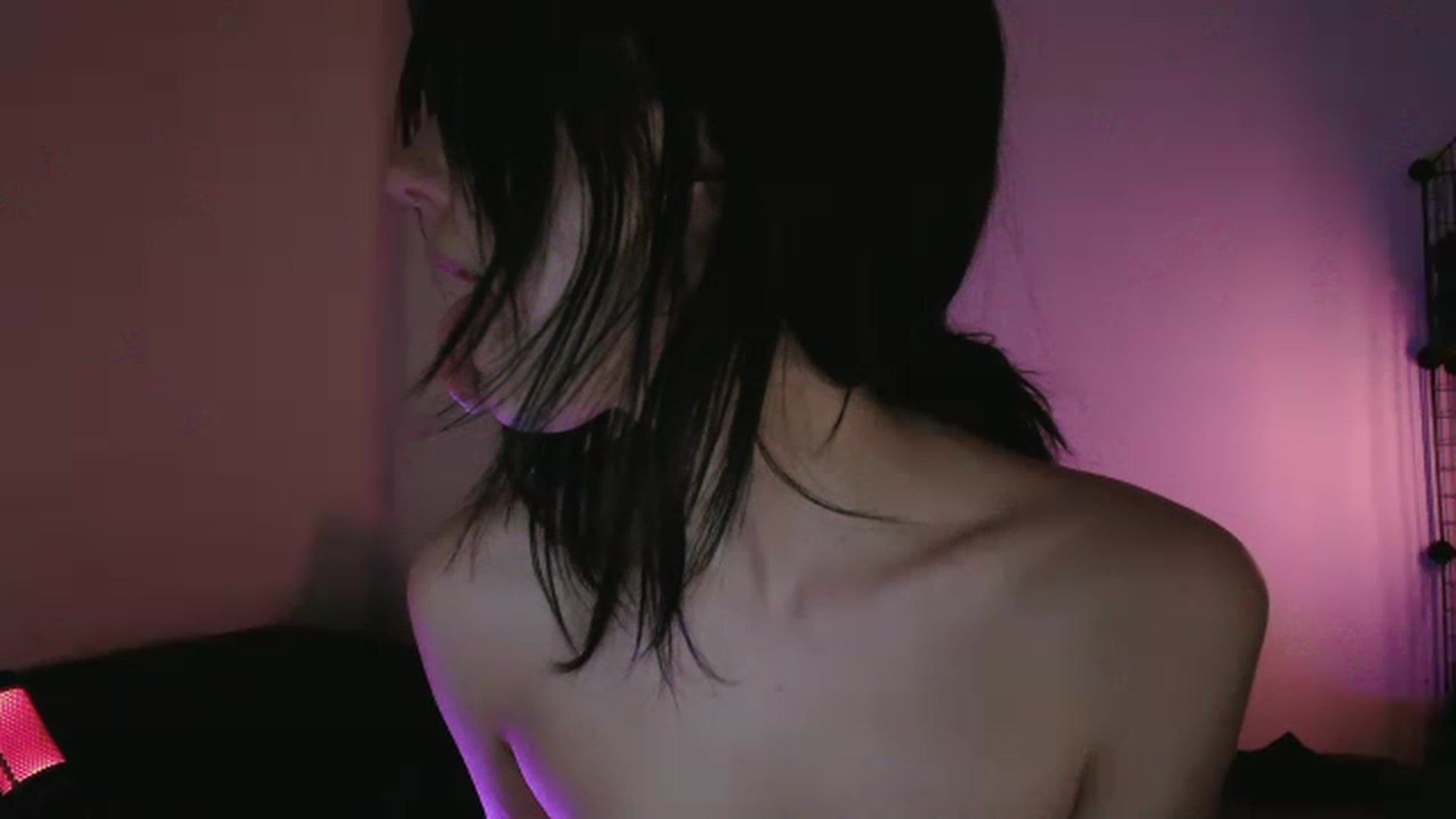 Gallery image thumbnail from RoomToAvoid's myfreecams stream on, 05/14/2023, 05:14 image 19 of 20