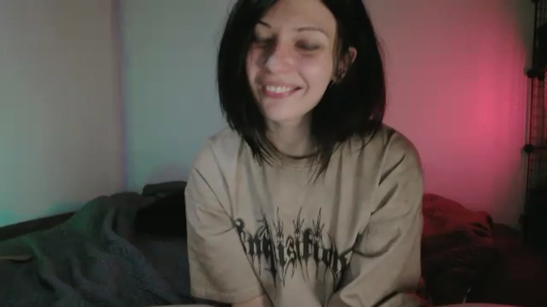 Gallery image thumbnail from RoomToAvoid's myfreecams stream on, 05/15/2023, 05:05 image 4 of 20