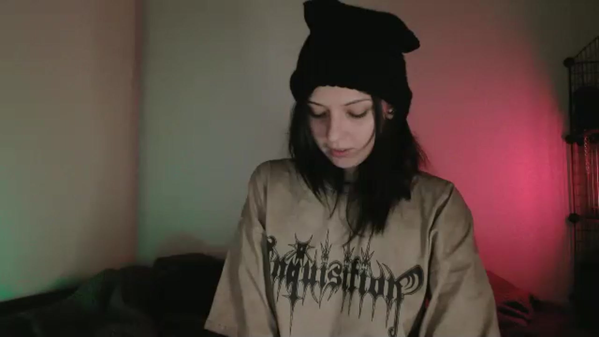 Gallery image thumbnail from RoomToAvoid's myfreecams stream on, 05/15/2023, 05:05 image 9 of 20
