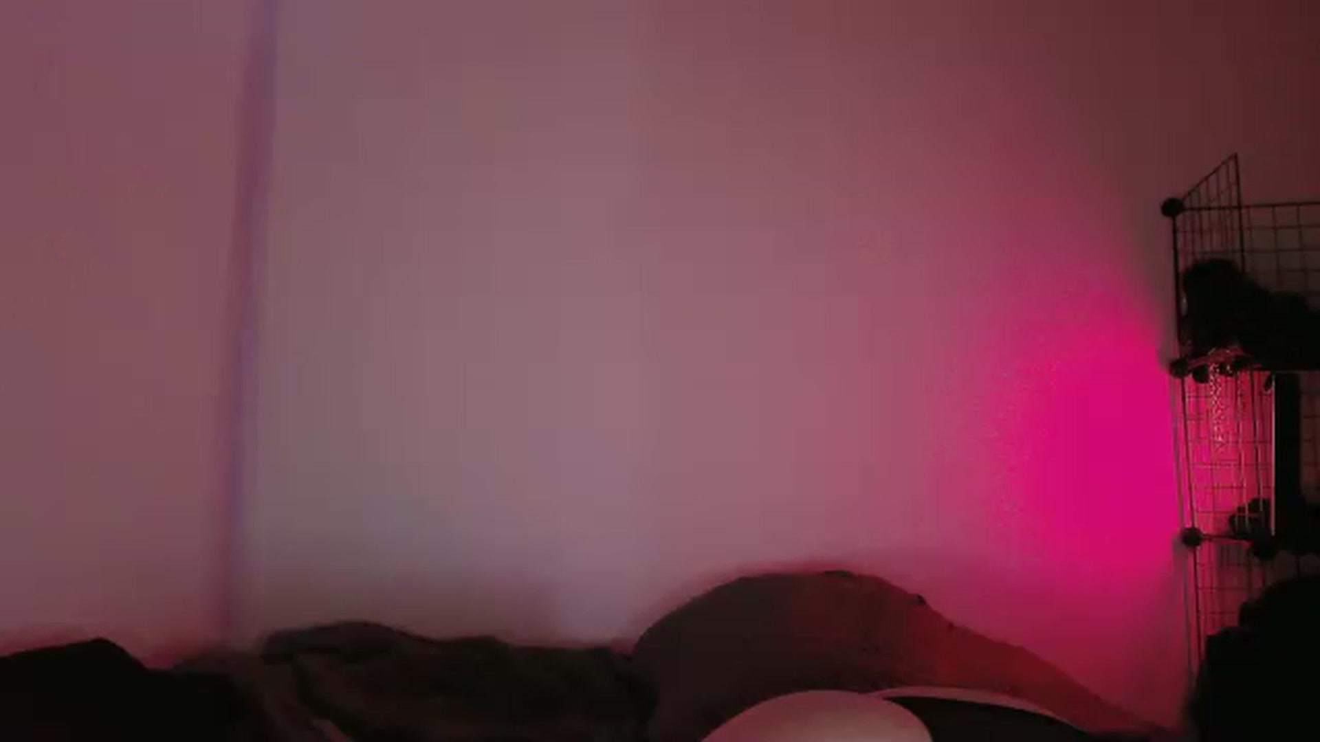 Gallery image thumbnail from RoomToAvoid's myfreecams stream on, 05/15/2023, 06:37 image 9 of 20