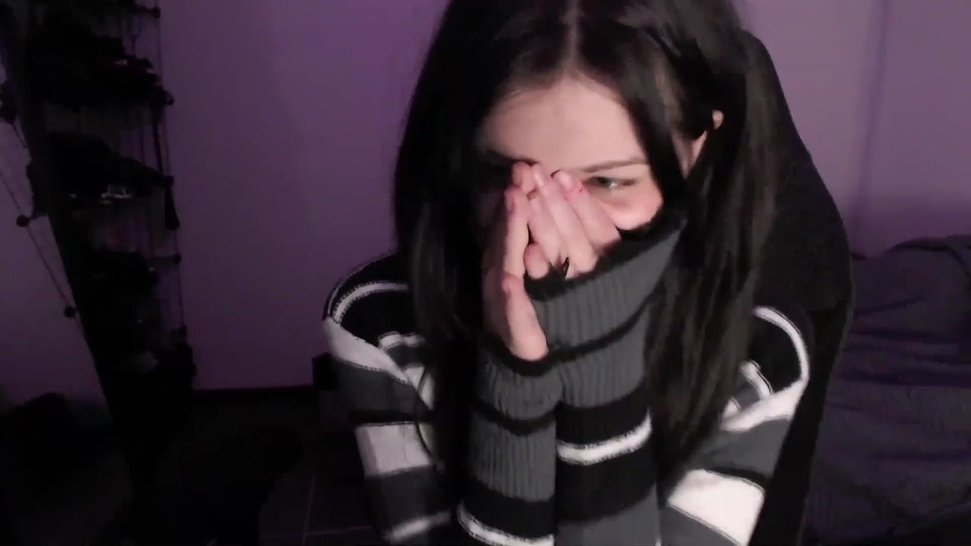 Gallery image thumbnail from RoomToAvoid's myfreecams stream on, 06/02/2023, 01:23 image 11 of 20