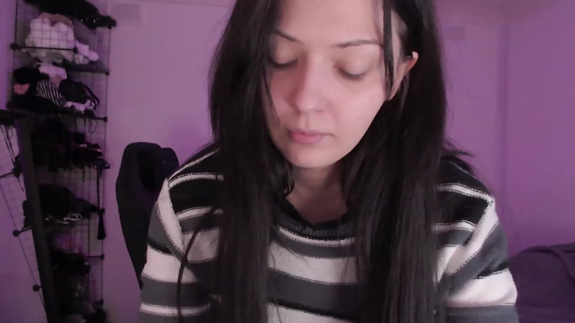 Gallery image thumbnail from RoomToAvoid's myfreecams stream on, 06/02/2023, 02:27 image 16 of 20