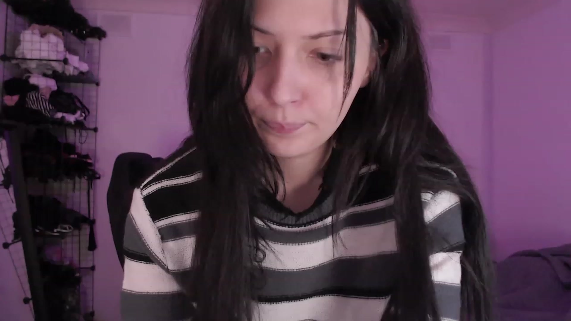 Gallery image thumbnail from RoomToAvoid's myfreecams stream on, 06/02/2023, 02:27 image 19 of 20