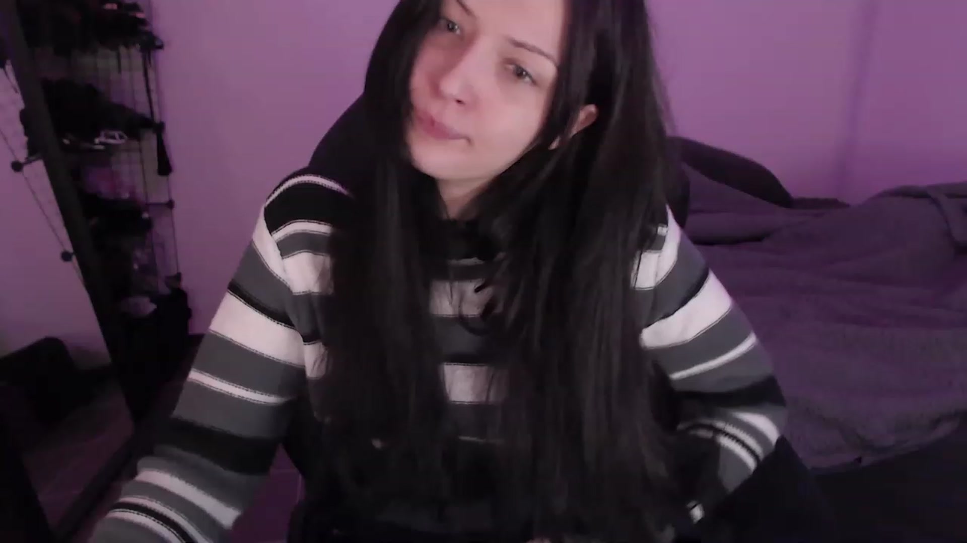 Gallery image thumbnail from RoomToAvoid's myfreecams stream on, 06/02/2023, 02:27 image 3 of 20