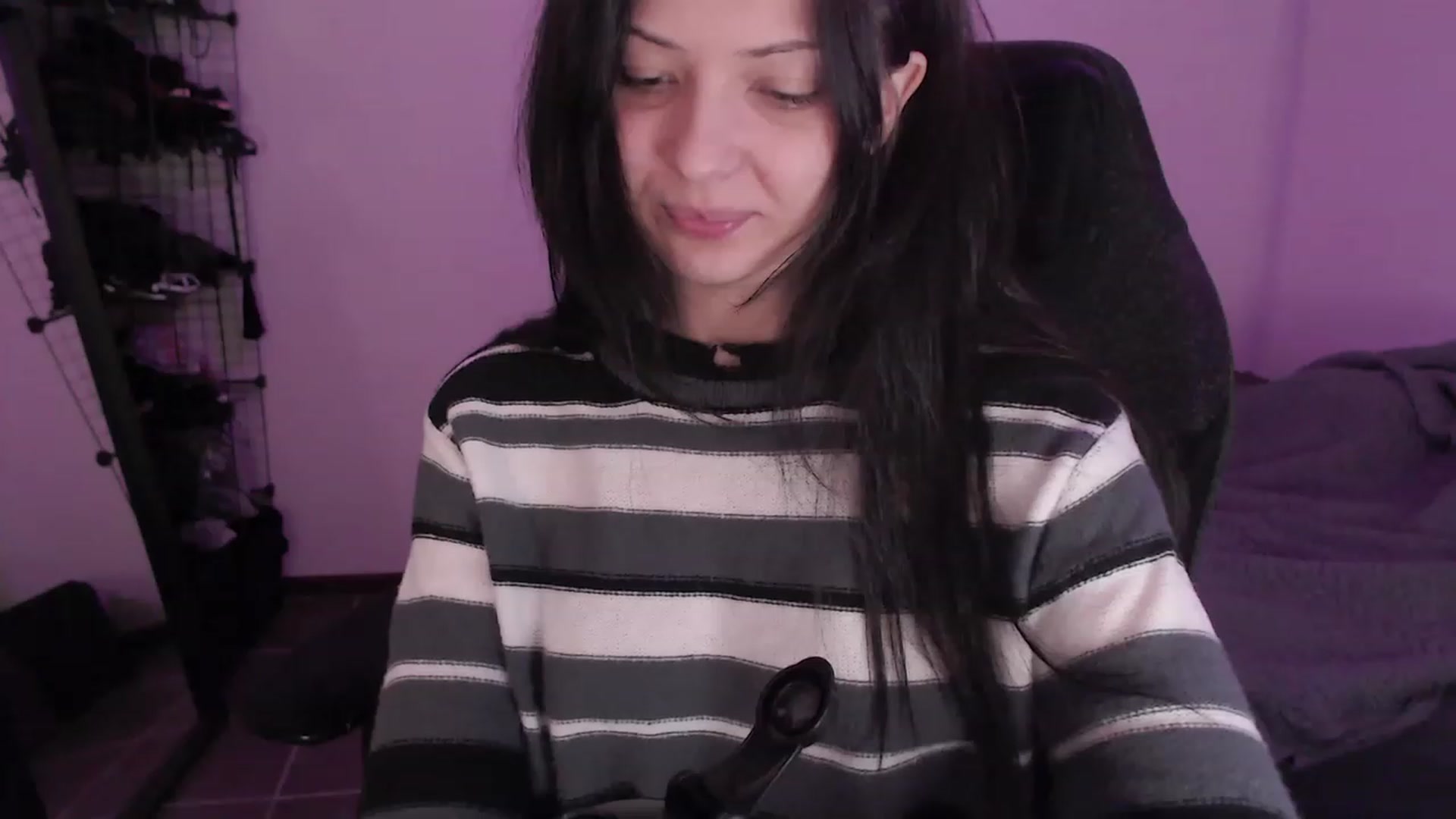 Gallery image thumbnail from RoomToAvoid's myfreecams stream on, 06/02/2023, 02:27 image 14 of 20