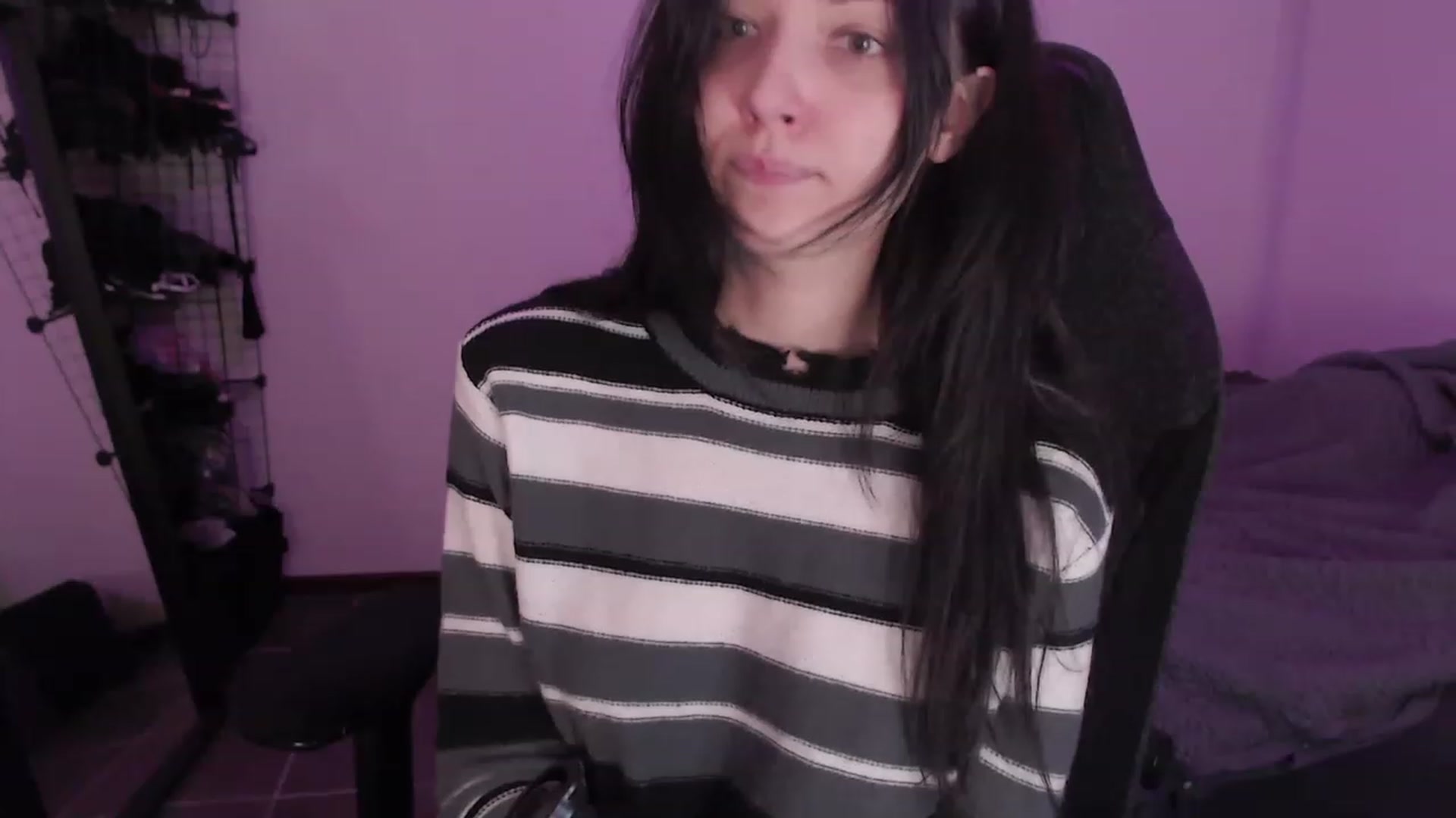 Gallery image thumbnail from RoomToAvoid's myfreecams stream on, 06/02/2023, 02:27 image 11 of 20