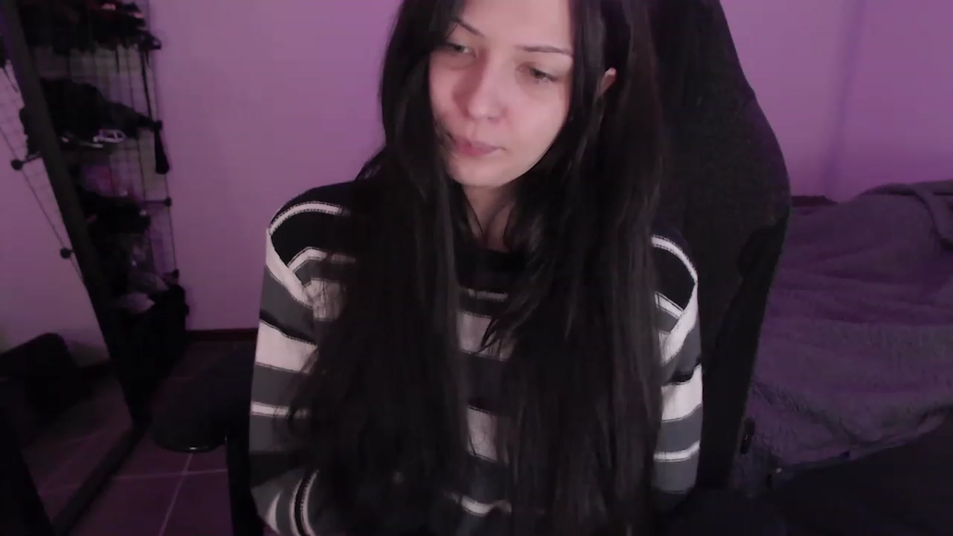 Gallery image thumbnail from RoomToAvoid's myfreecams stream on, 06/02/2023, 02:27 image 4 of 20