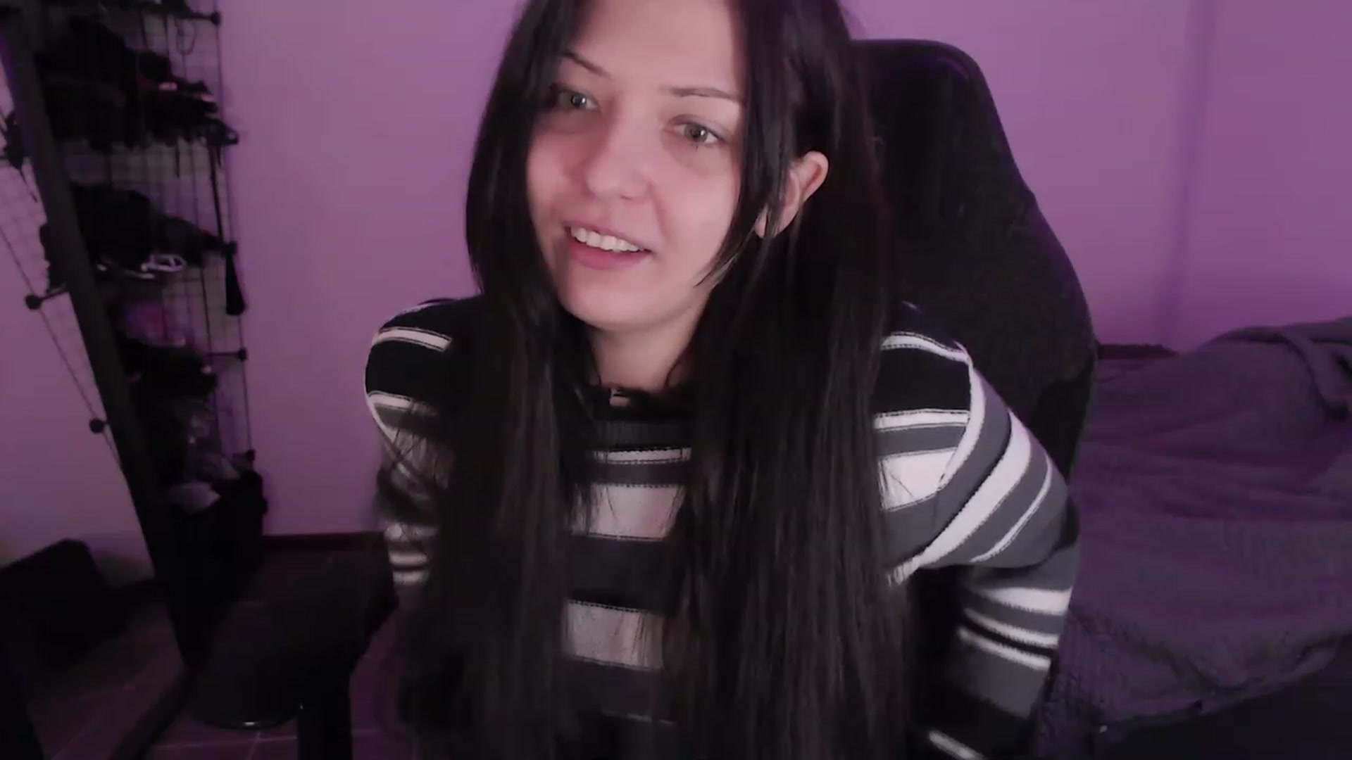 Gallery image thumbnail from RoomToAvoid's myfreecams stream on, 06/02/2023, 02:27 image 5 of 20