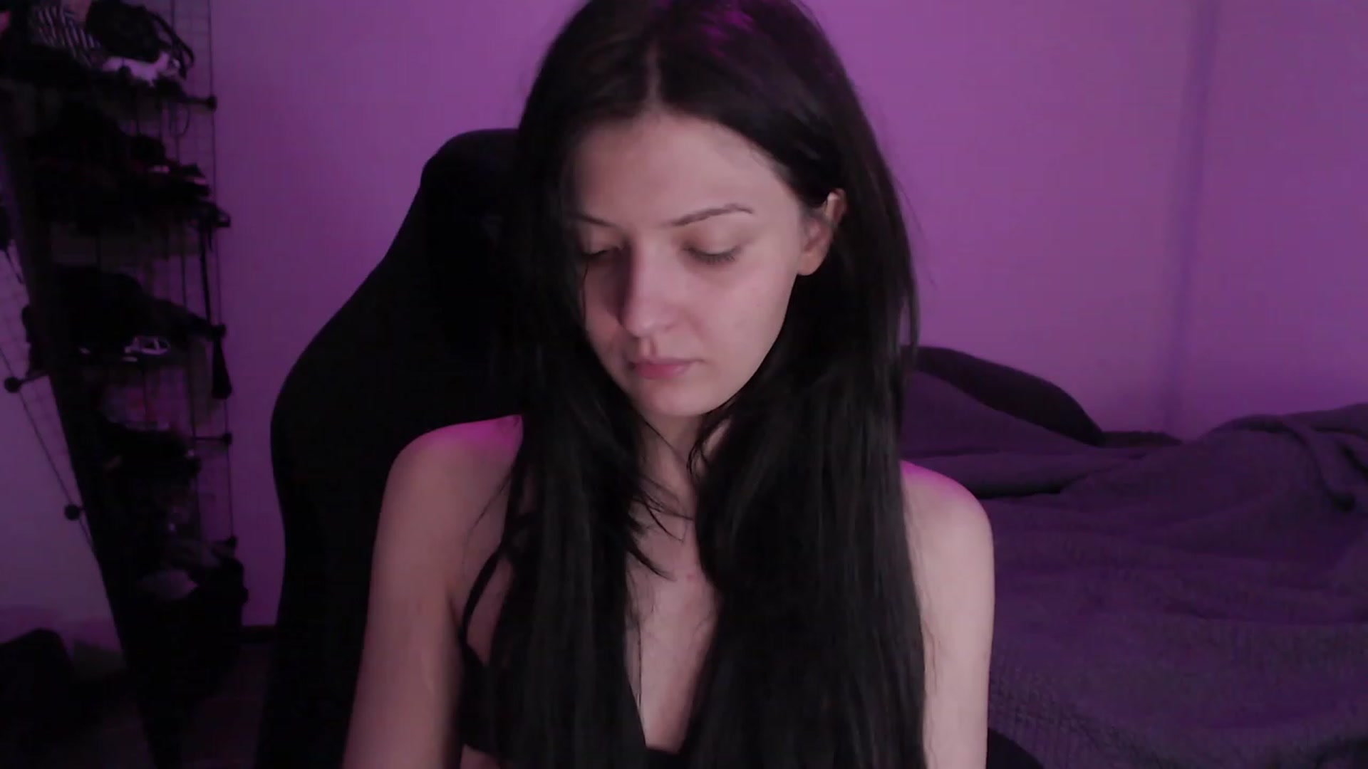 Gallery image thumbnail from RoomToAvoid's myfreecams stream on, 06/02/2023, 03:49 image 11 of 20