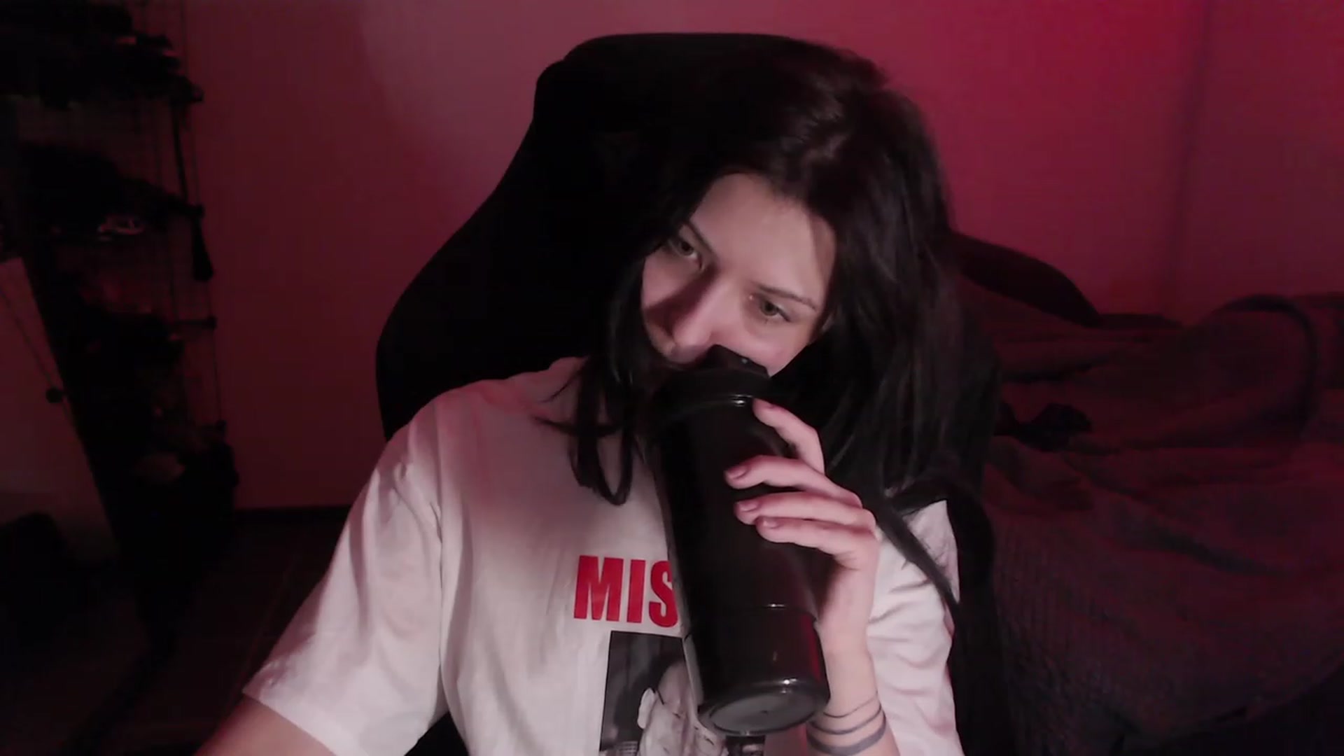 Gallery image thumbnail from RoomToAvoid's myfreecams stream on, 06/02/2023, 06:10 image 16 of 20