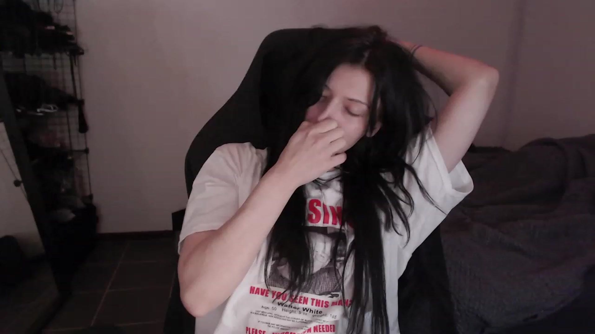 Gallery image thumbnail from RoomToAvoid's myfreecams stream on, 06/02/2023, 07:28 image 14 of 20