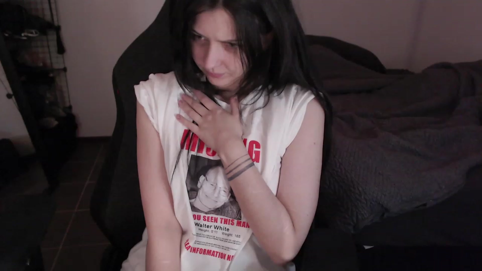 Gallery image thumbnail from RoomToAvoid's myfreecams stream on, 06/02/2023, 07:28 image 18 of 20