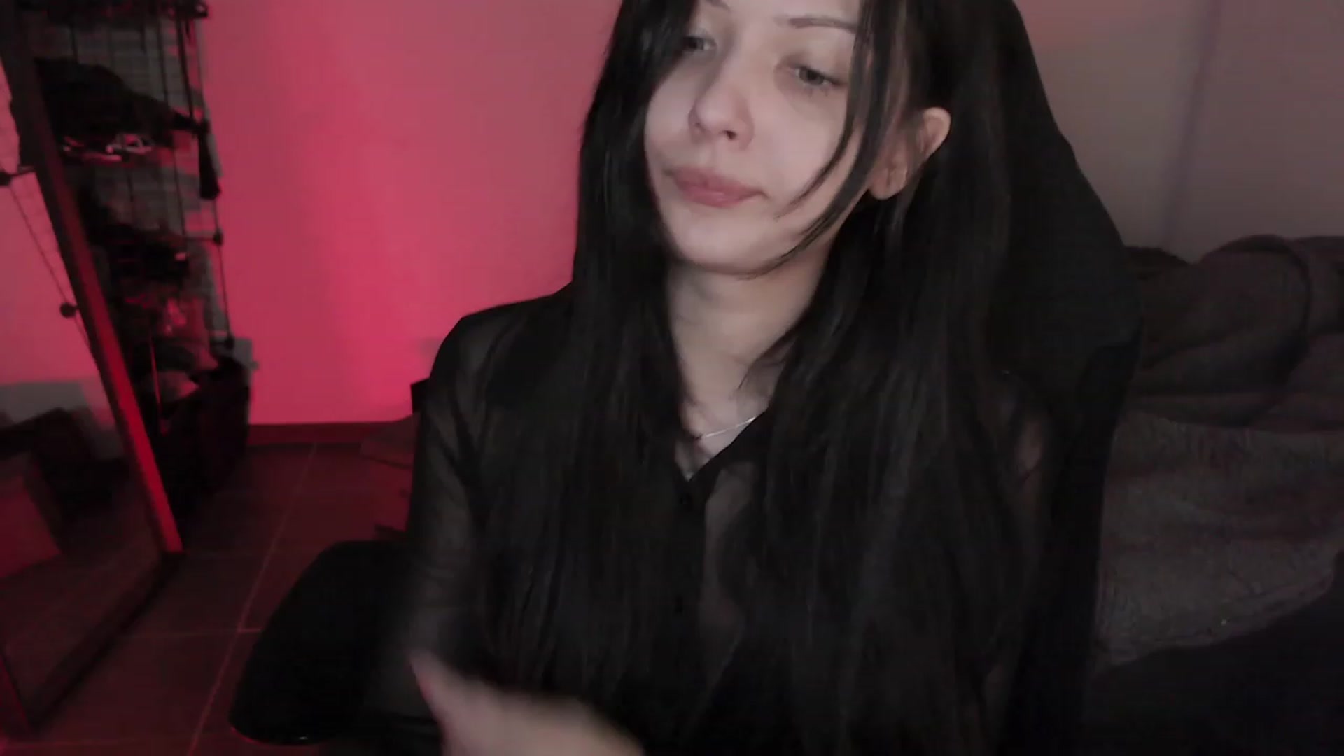 Gallery image thumbnail from RoomToAvoid's myfreecams stream on, 06/04/2023, 03:26 image 15 of 20