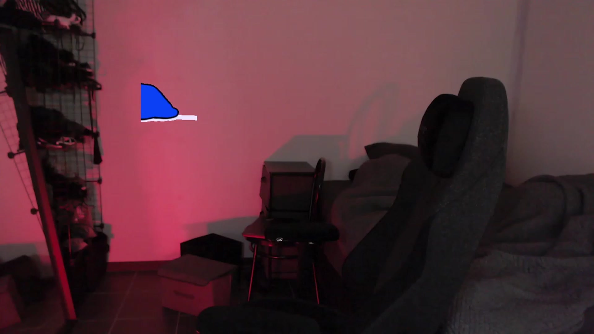Gallery image thumbnail from RoomToAvoid's myfreecams stream on, 06/04/2023, 03:26 image 14 of 20