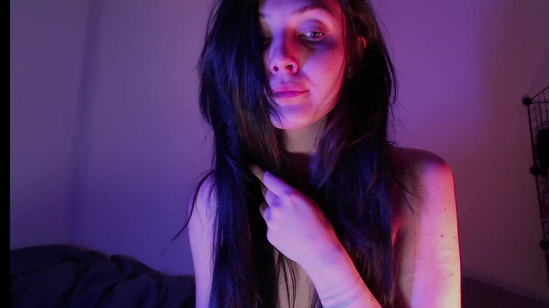 Gallery image thumbnail from RoomToAvoid's myfreecams stream on, 06/06/2023, 03:13 image 20 of 20