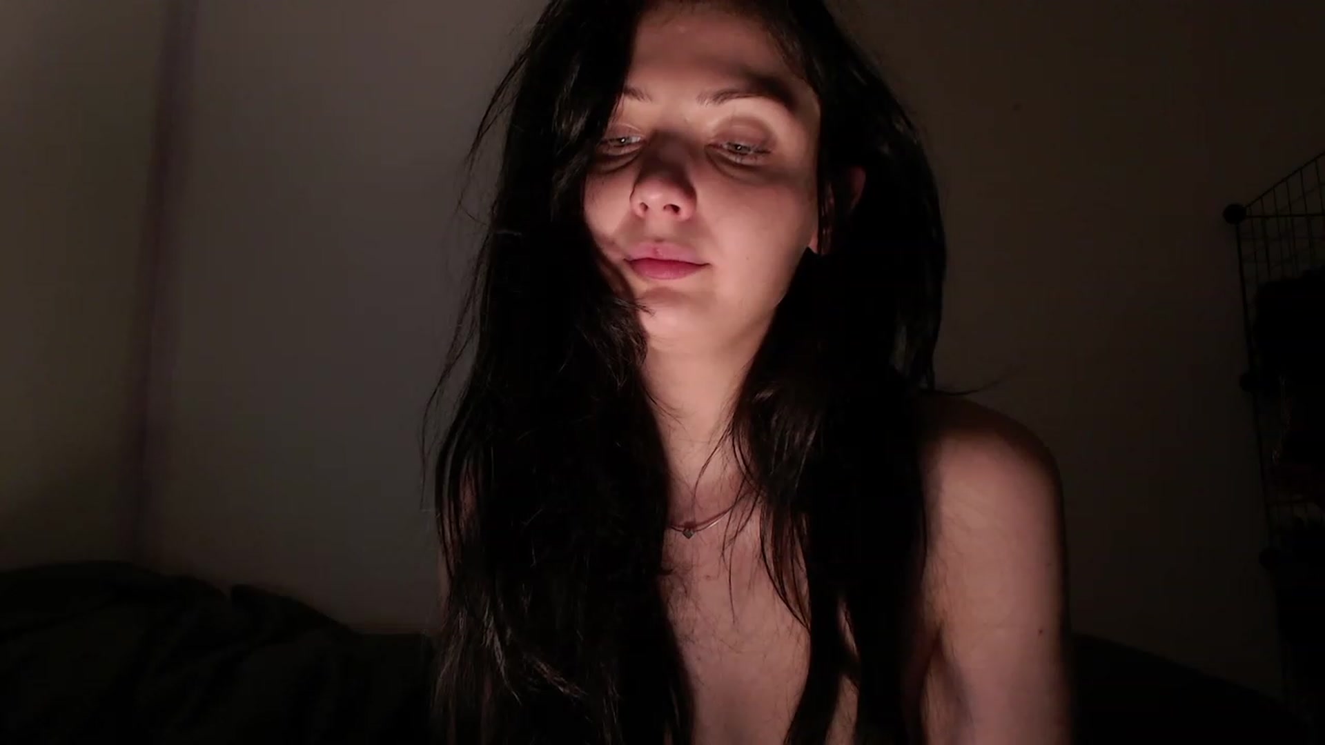 Gallery image thumbnail from RoomToAvoid's myfreecams stream on, 06/06/2023, 03:59 image 18 of 20