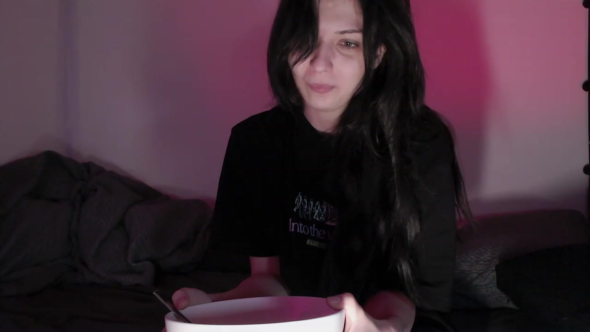 Gallery image thumbnail from RoomToAvoid's myfreecams stream on, 06/06/2023, 03:59 image 5 of 20