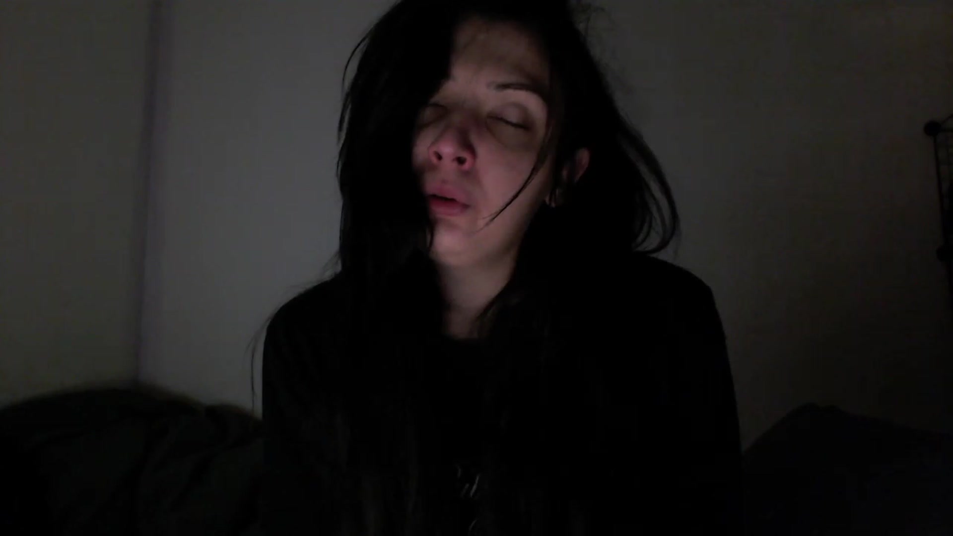 Gallery image thumbnail from RoomToAvoid's myfreecams stream on, 06/06/2023, 03:59 image 20 of 20