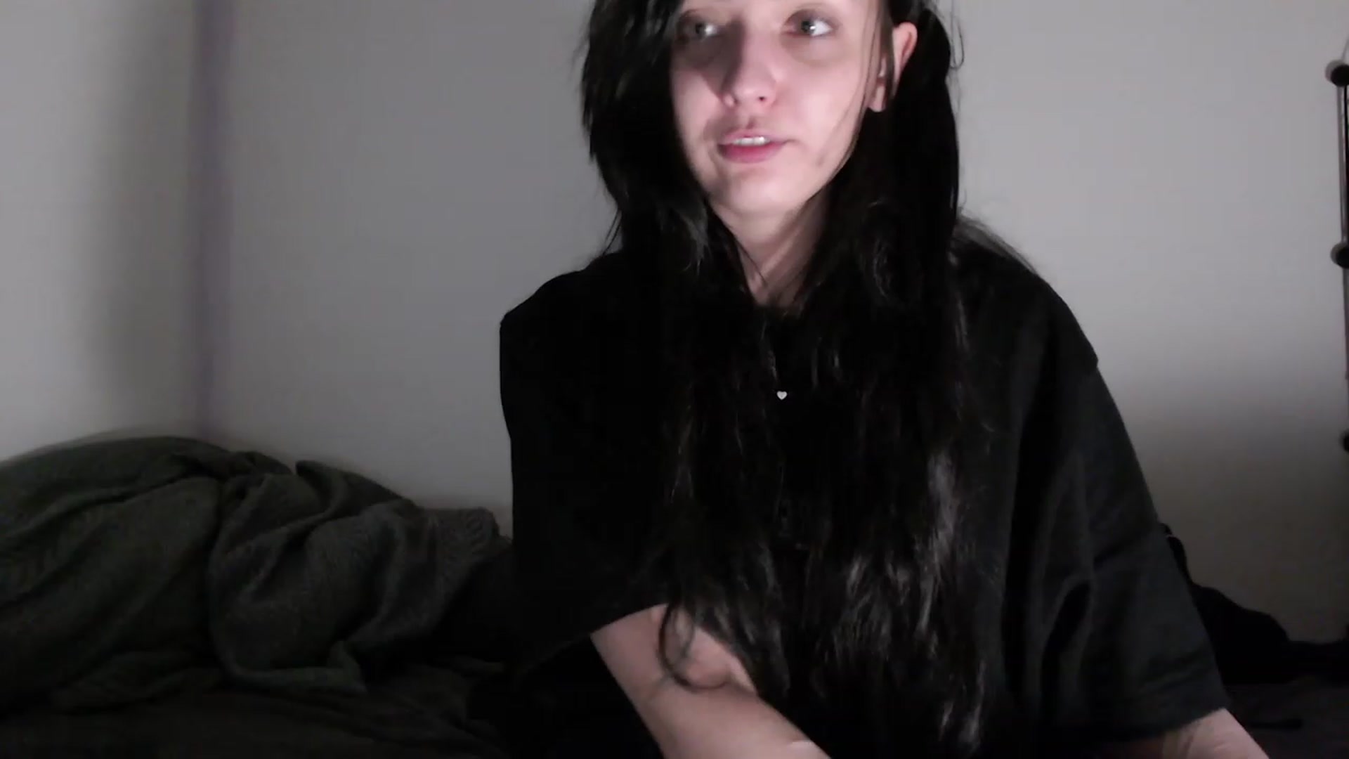 Gallery image thumbnail from RoomToAvoid's myfreecams stream on, 06/06/2023, 05:05 image 10 of 20