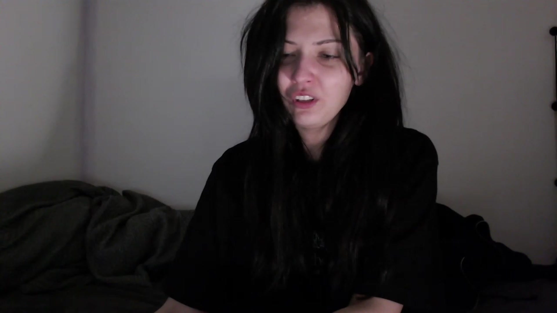 Gallery image thumbnail from RoomToAvoid's myfreecams stream on, 06/06/2023, 05:05 image 12 of 20
