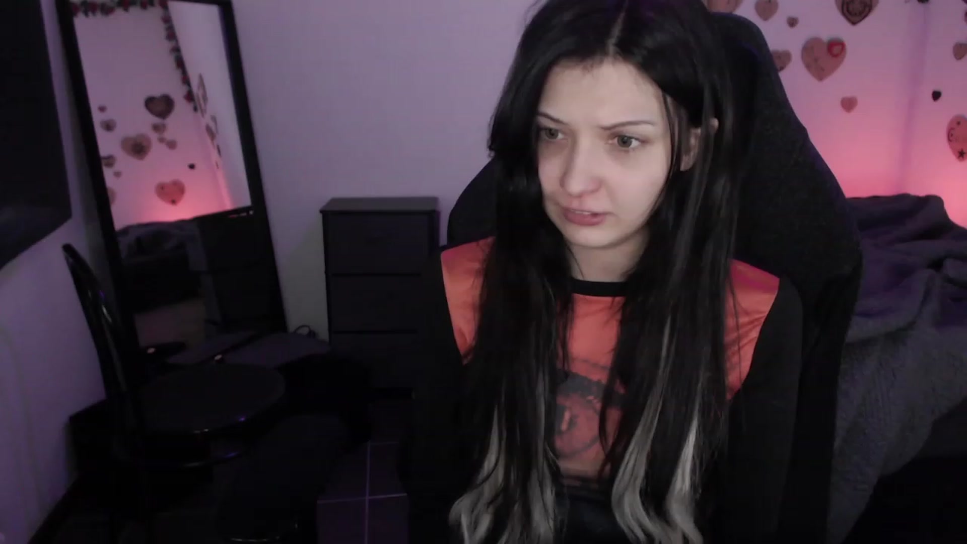 Gallery image thumbnail from RoomToAvoid's myfreecams stream on, 07/08/2023, 08:36 image 6 of 20