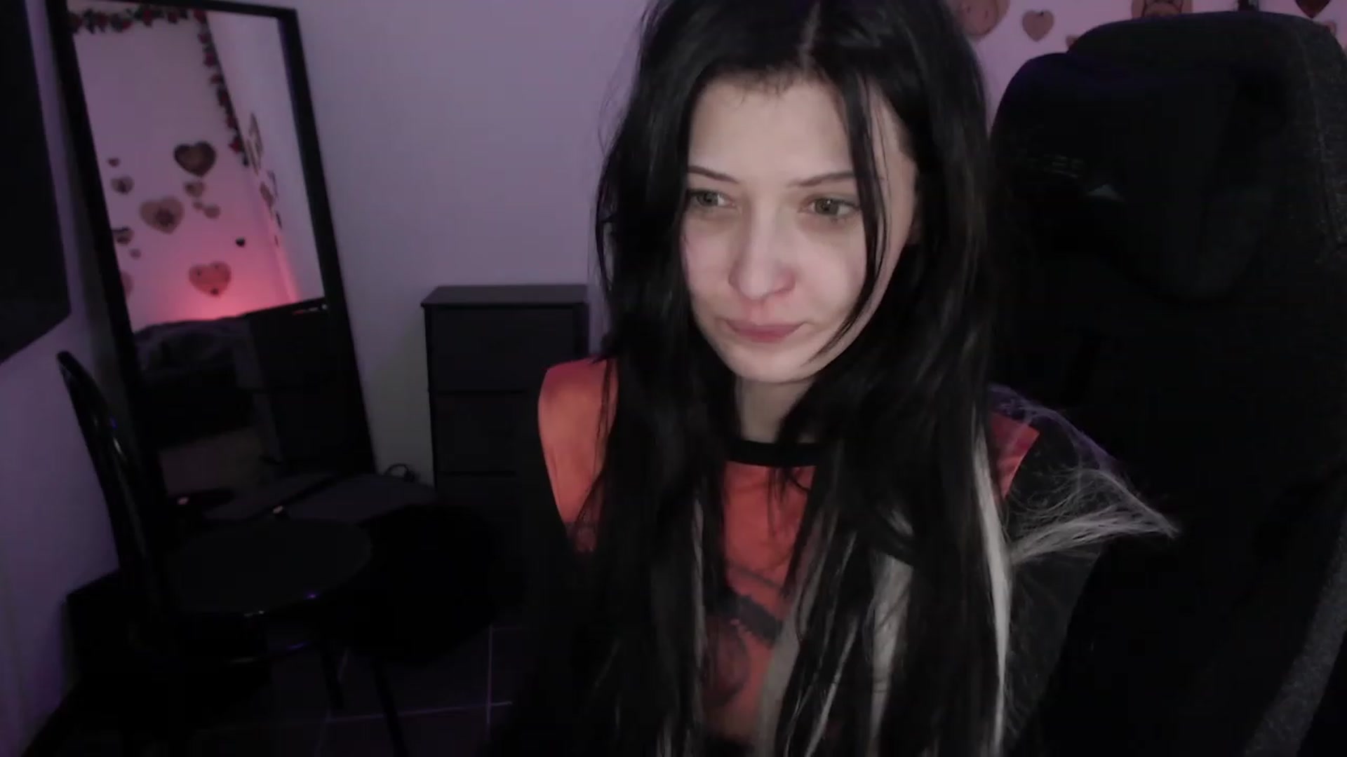 Gallery image thumbnail from RoomToAvoid's myfreecams stream on, 07/08/2023, 08:36 image 4 of 20