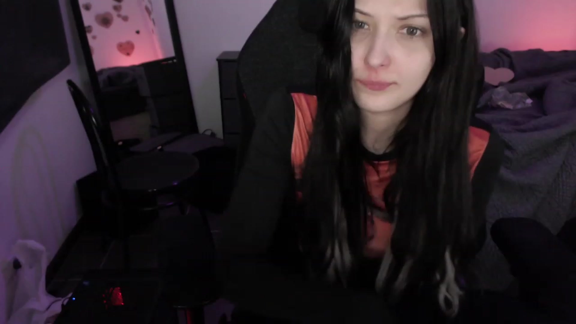 Gallery image thumbnail from RoomToAvoid's myfreecams stream on, 07/08/2023, 10:18 image 8 of 20